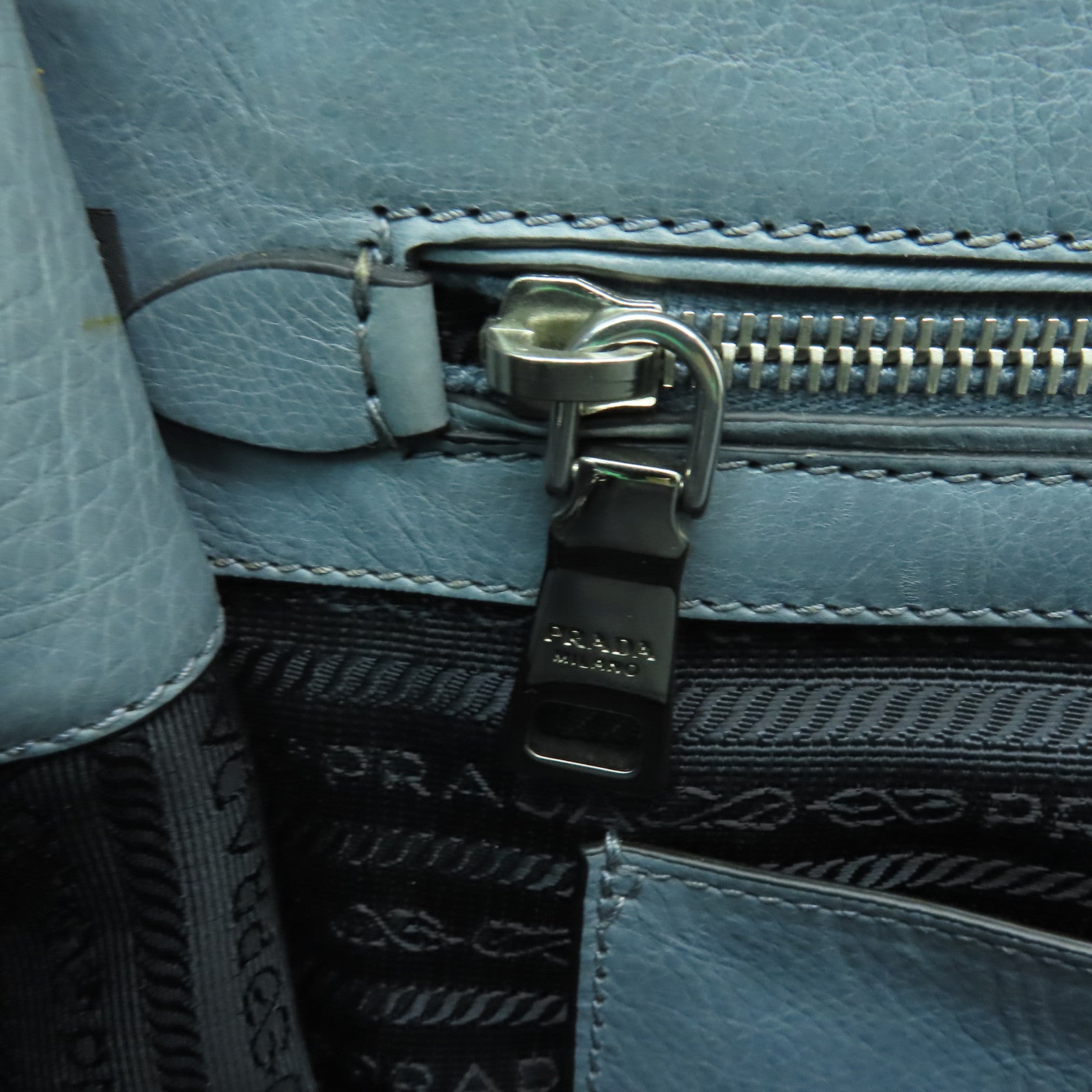 PRADA 【清倉大減價】牛皮皮革2 Way Shoulder Bag銀扣手挽肩背兩用袋海藍色