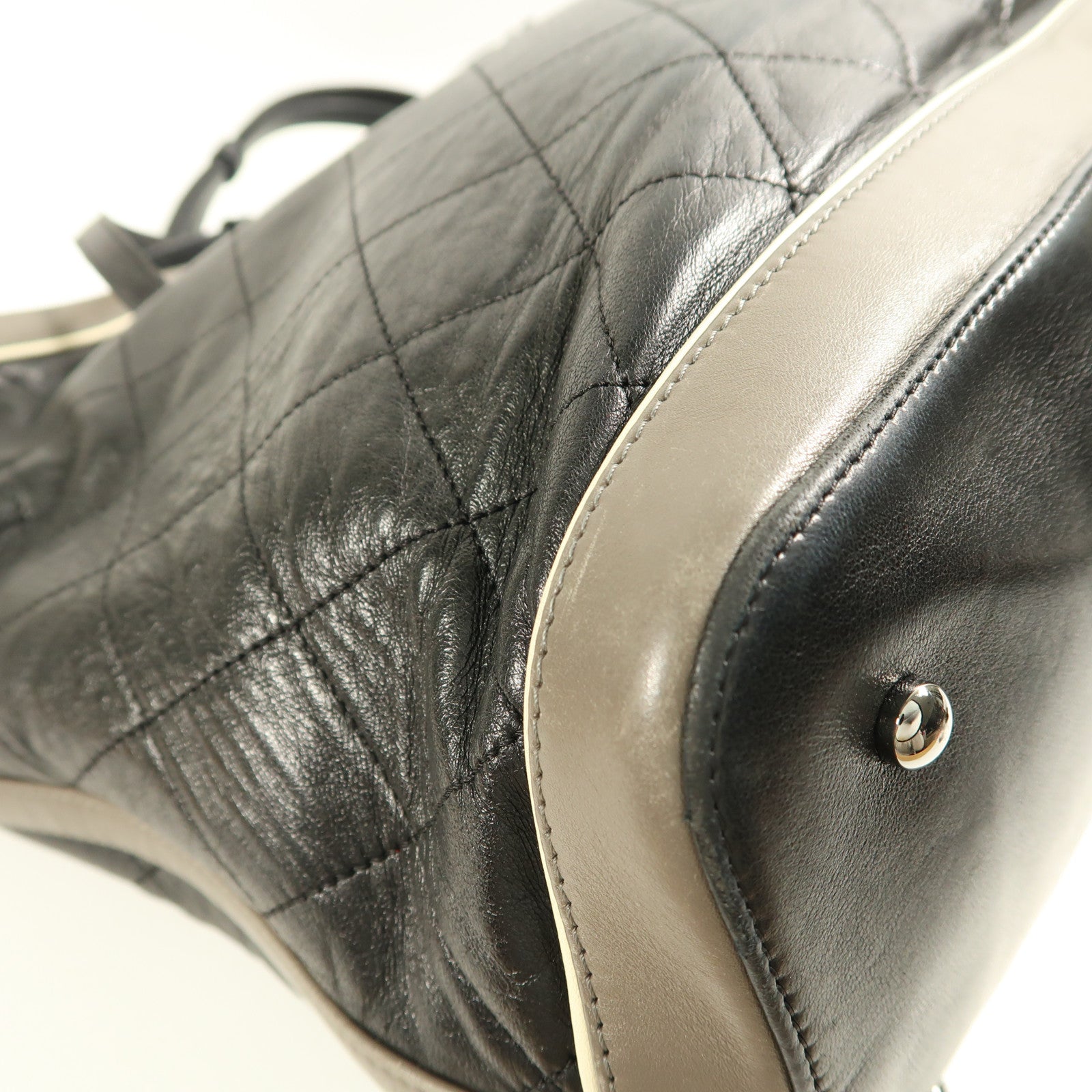 CHANEL 牛皮皮革Handbag銀扣手挽袋