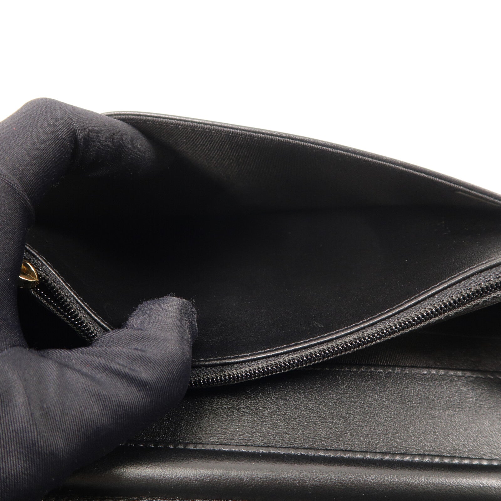 CHANEL 牛皮皮革Boy Wallet On Chain鏈帶肩背袋