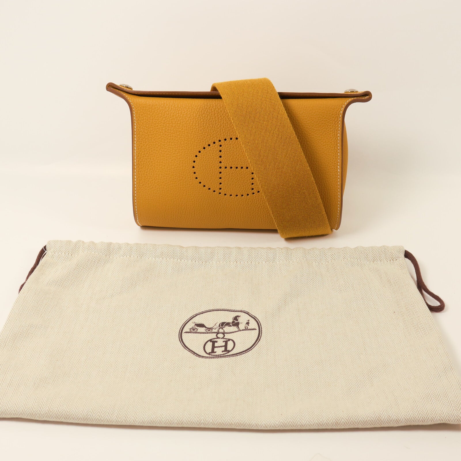 HERMES Togo皮革Videpoches Bag肩背袋Biscuit