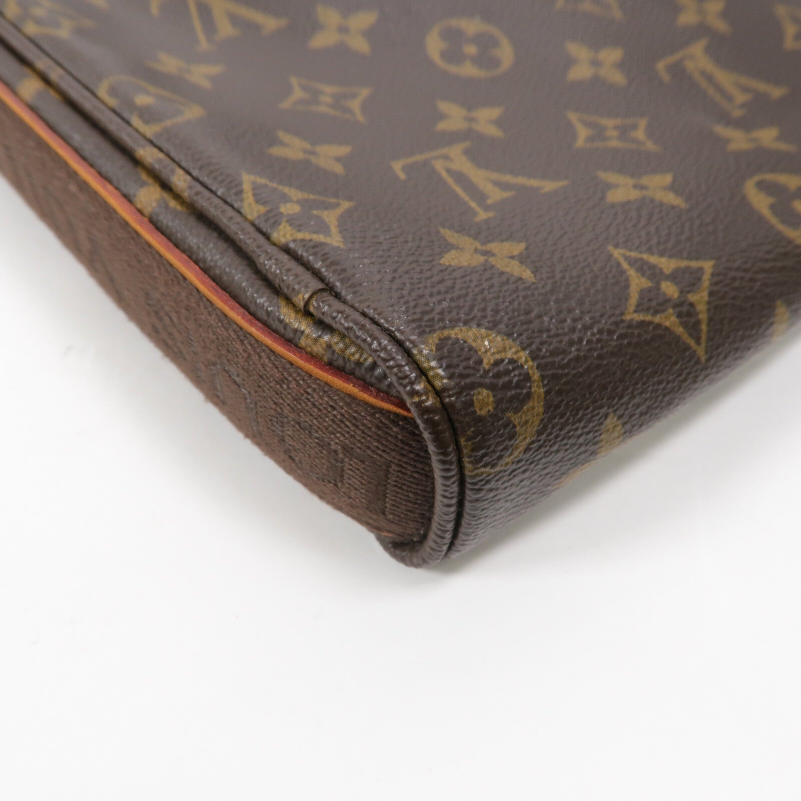 LOUIS VUITTON Monogram Trotteur Beaubourg肩背袋