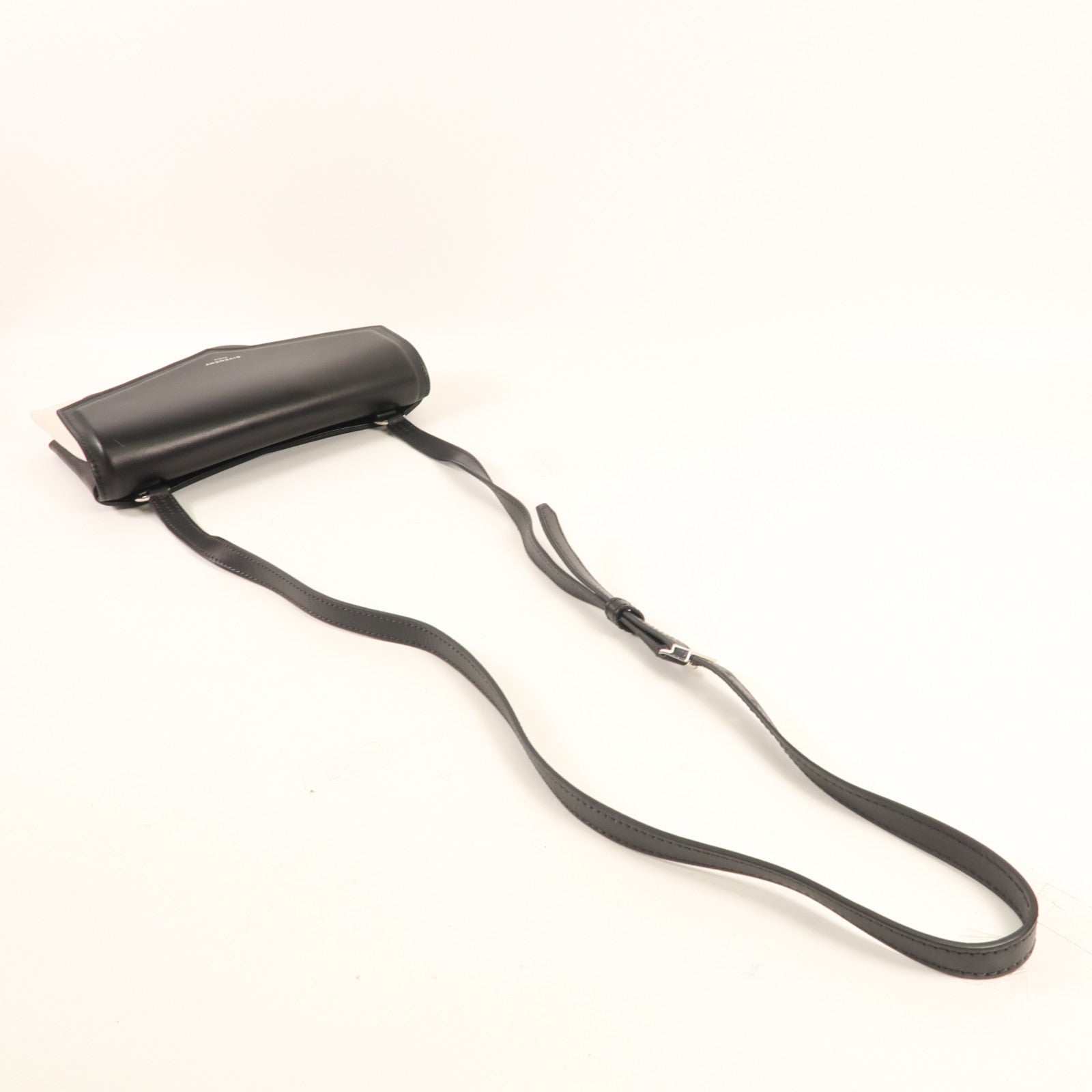 GIVENCHY 牛皮皮革Shoulder Bag銀扣肩背袋