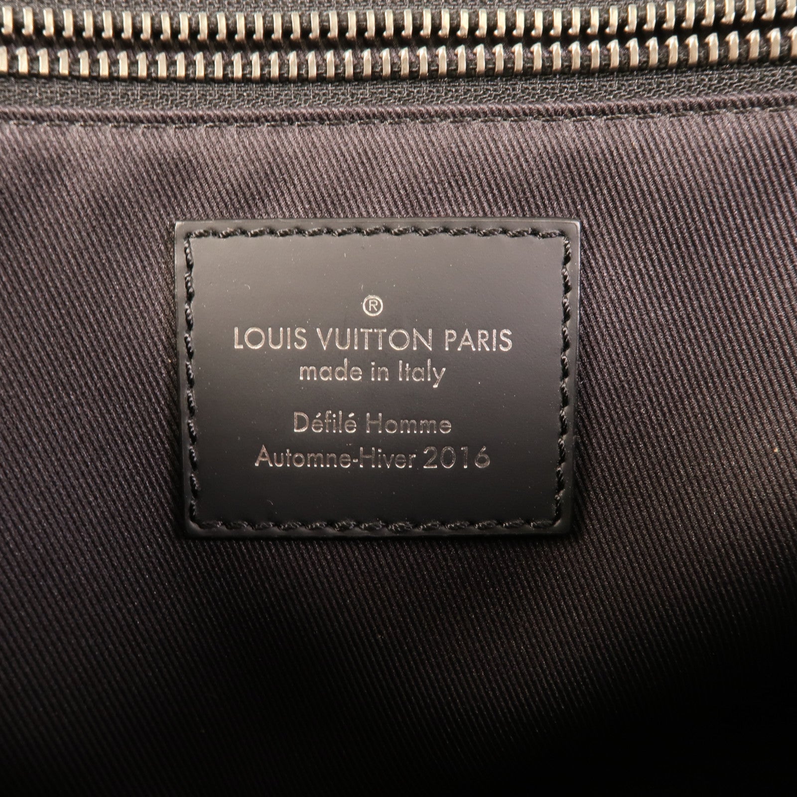 LOUIS VUITTON Monogram Eclipse Messenger PM Voyager銀扣肩背袋