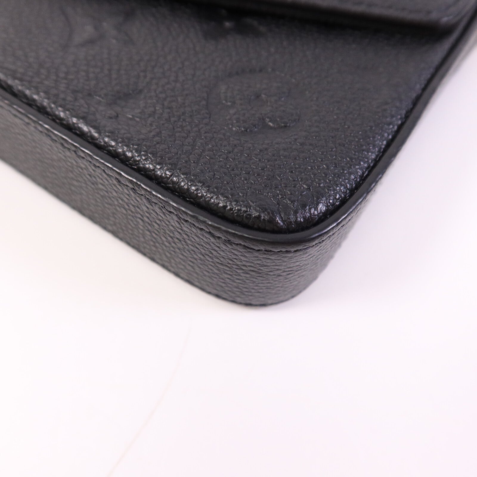 LOUIS VUITTON Monogram Empreinte Felicie Pochette 金扣鏈帶肩背袋
