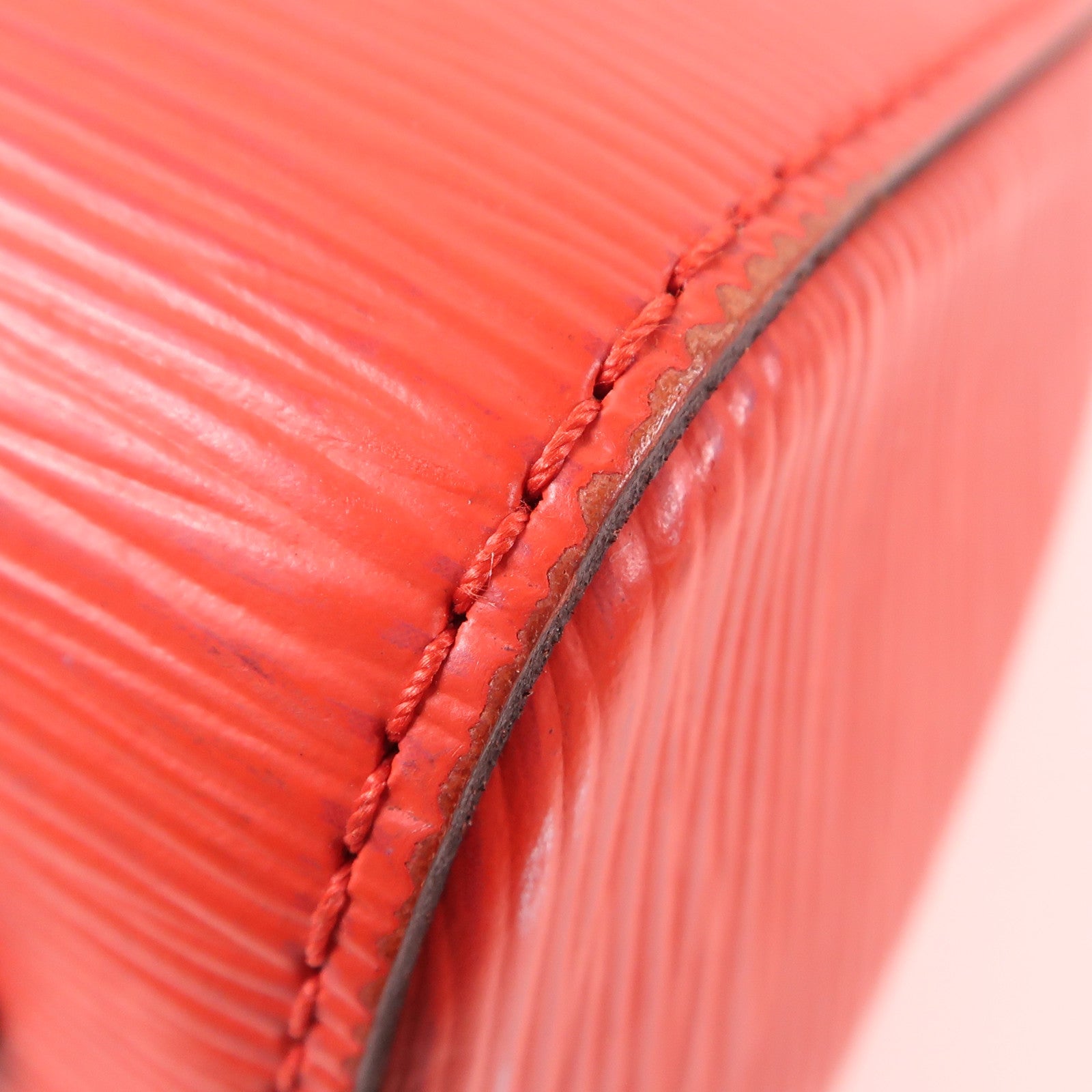 LOUIS VUITTON Epi Soufflot MM銀扣手挽肩背兩用袋