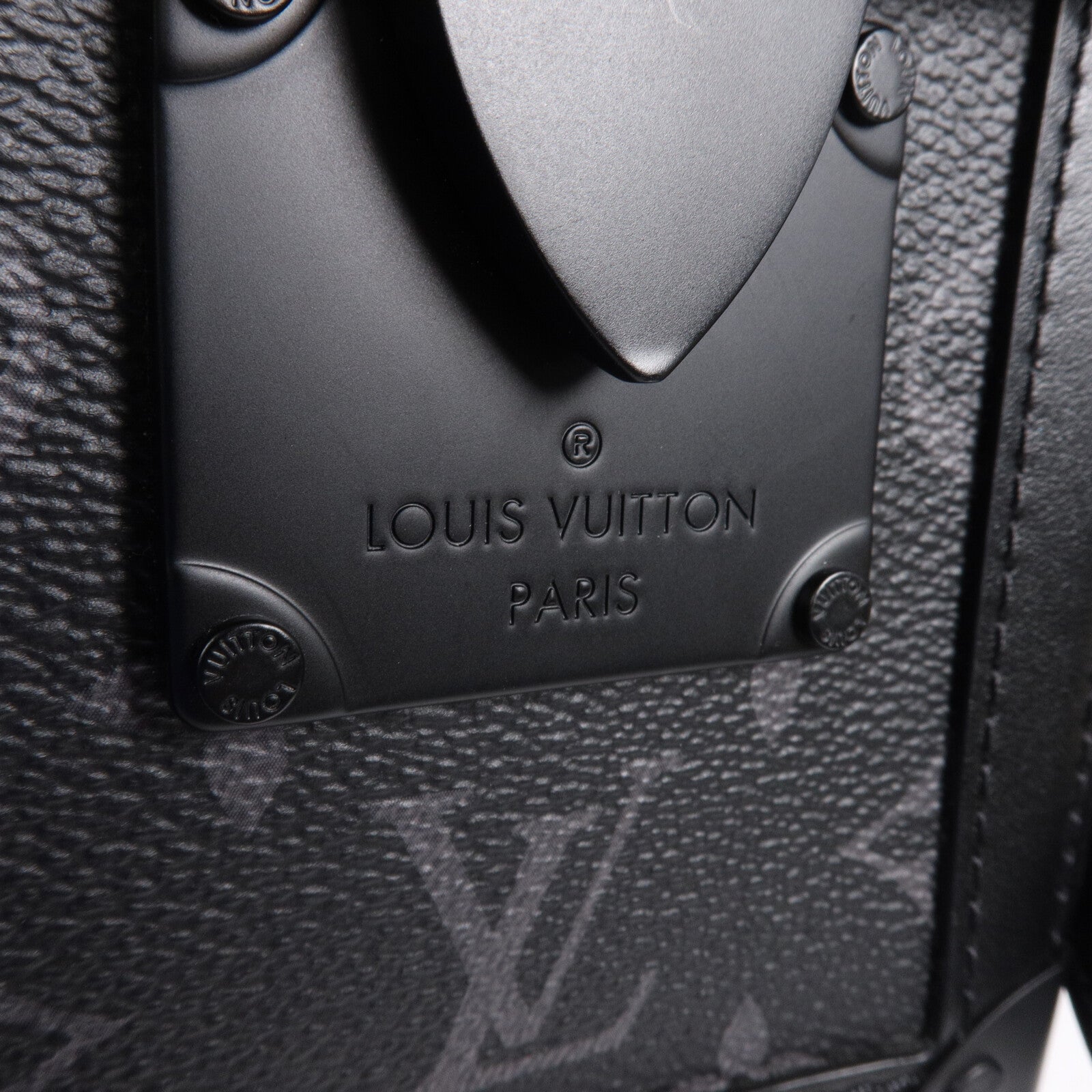 LOUIS VUITTON Monogram Eclipse Trunk Vertical肩背袋