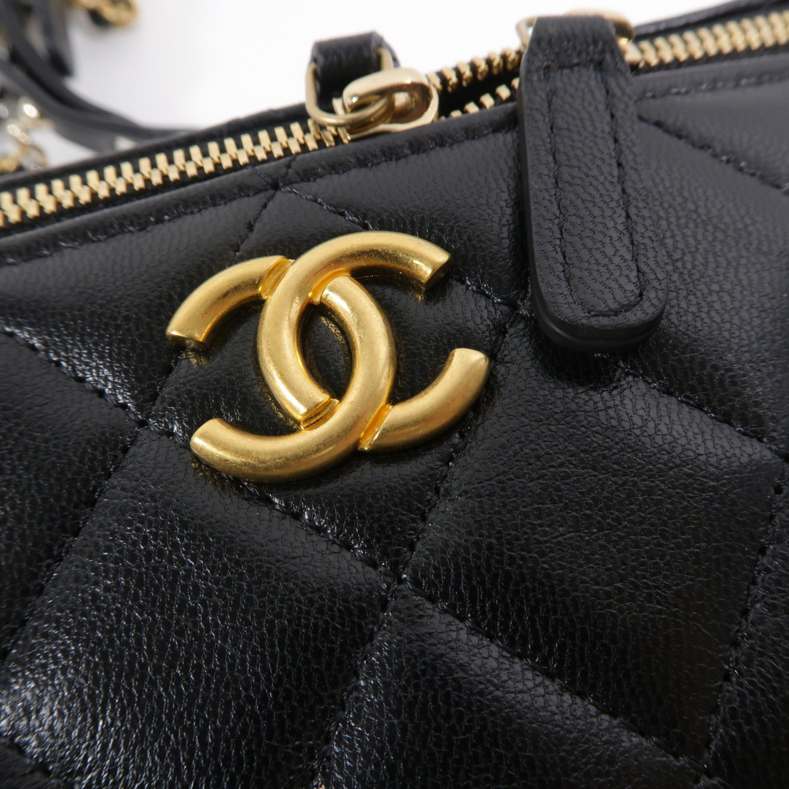CHANEL 羊皮皮革Vanity Case鏈帶肩背袋