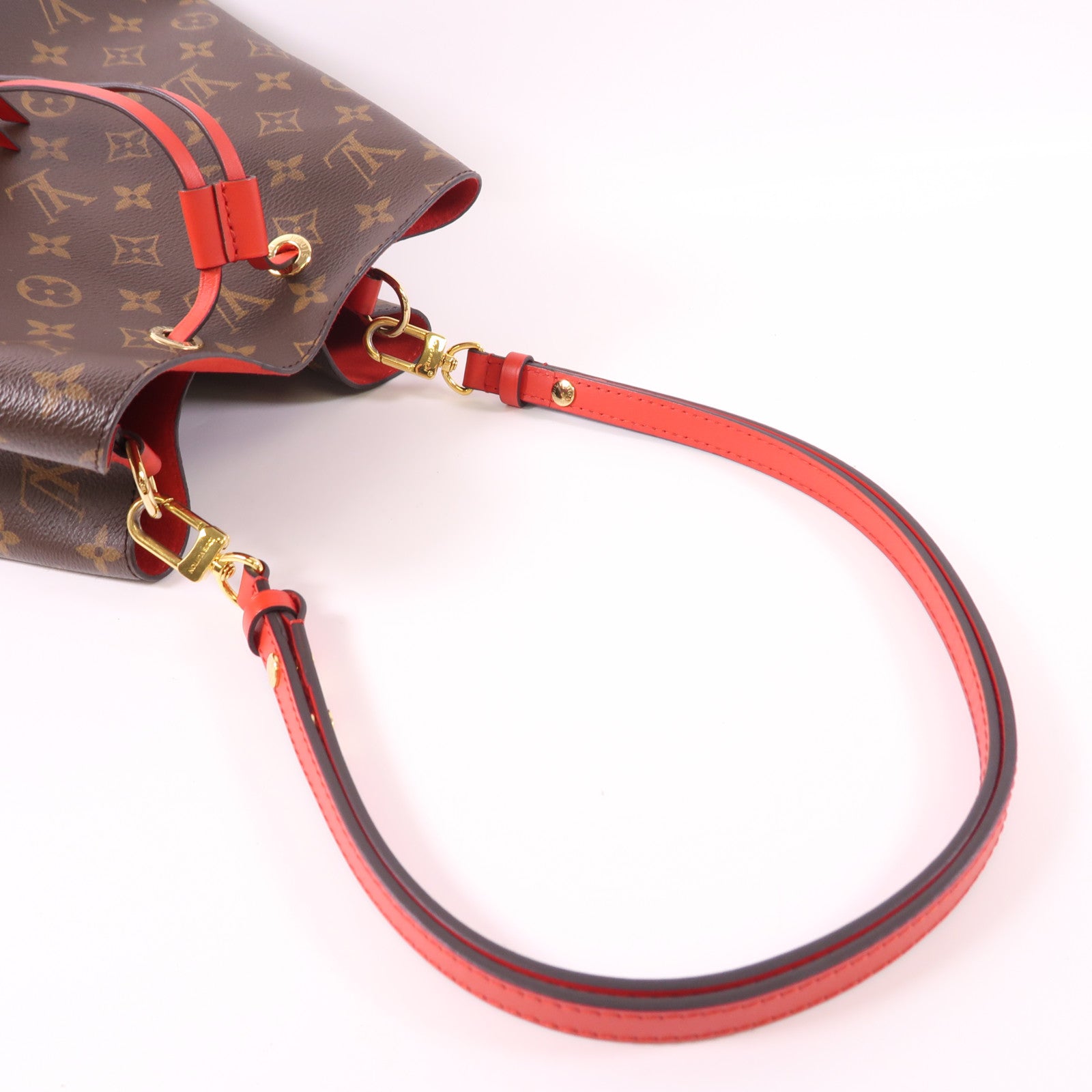 LOUIS VUITTON LV GHW Neo Noe MM Shoulder Bag M44021 Monogram Red