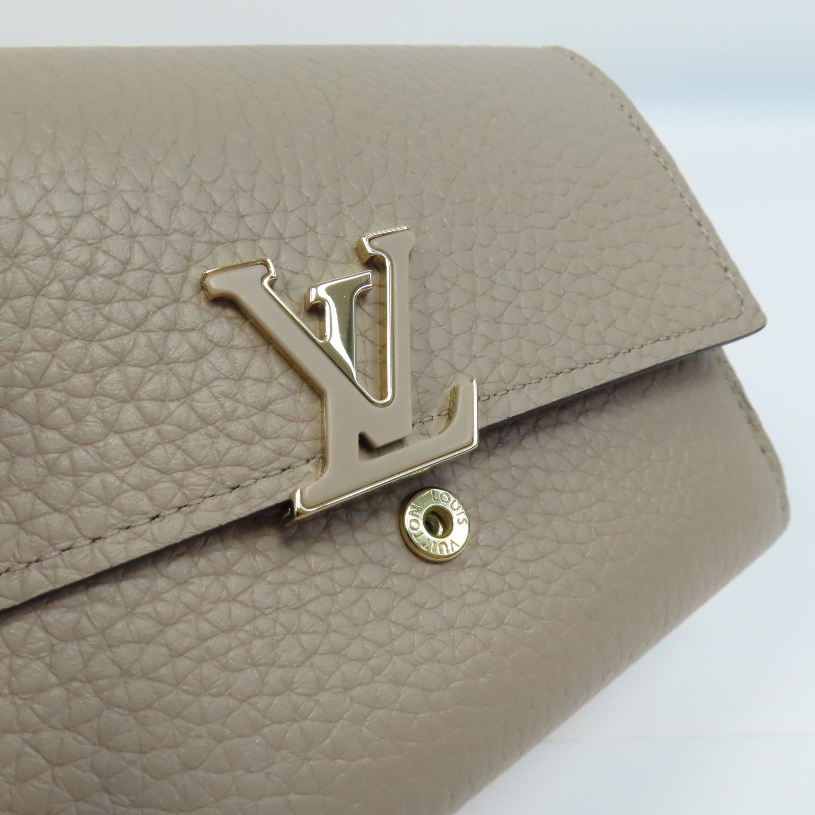 LOUIS VUITTON Taurillon Capucines Wallet金扣錢包杏色