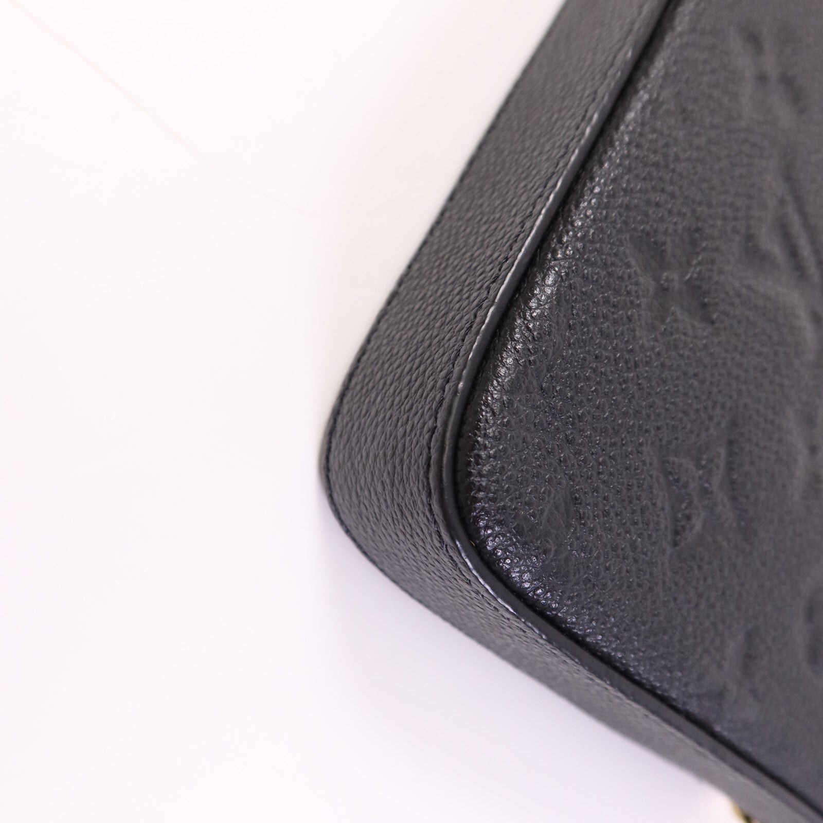 LOUIS VUITTON Monogram Empreinte Felicie Pochette 金扣鏈帶肩背袋