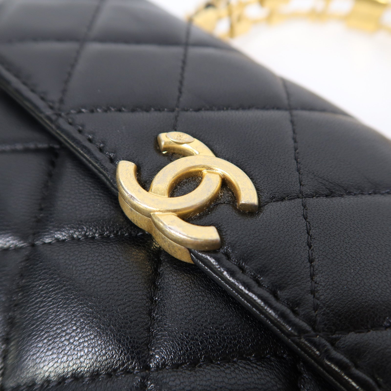 CHANEL 【激減優惠】菱格羊皮皮革Chain Shoulder金扣鏈帶肩背袋黑色