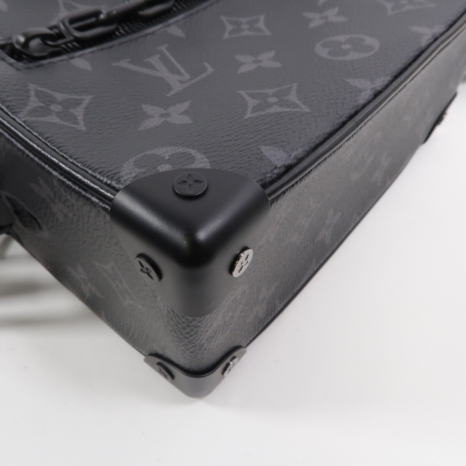 LOUIS VUITTON Monogram Eclipse Mini Soft Trunk肩背袋