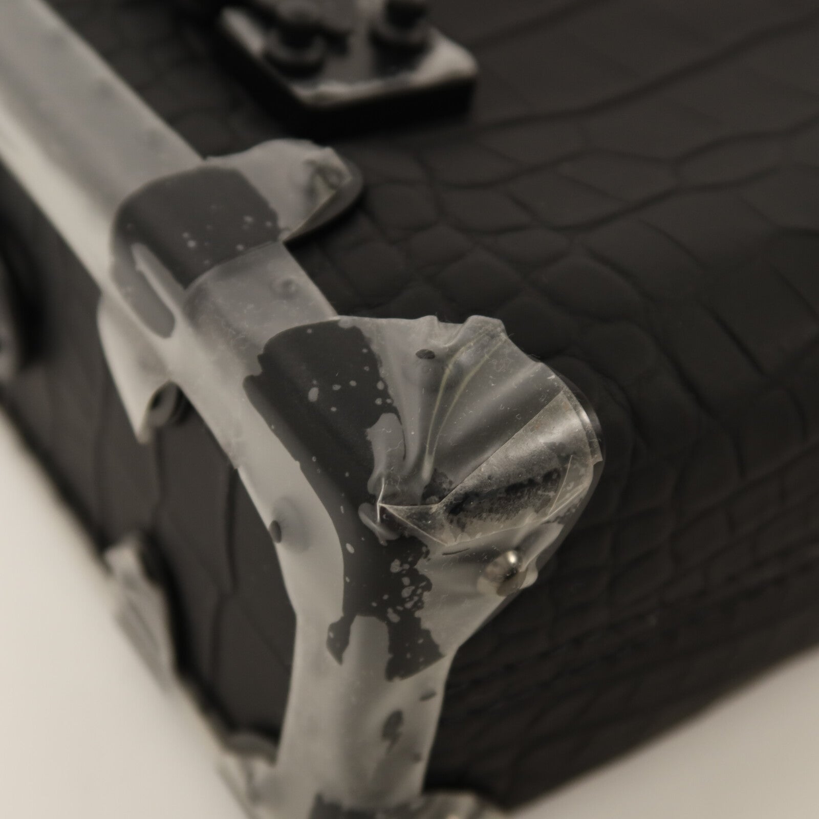 LOUIS VUITTON 鱷魚皮革Side Trunk PM手挽肩背兩用袋