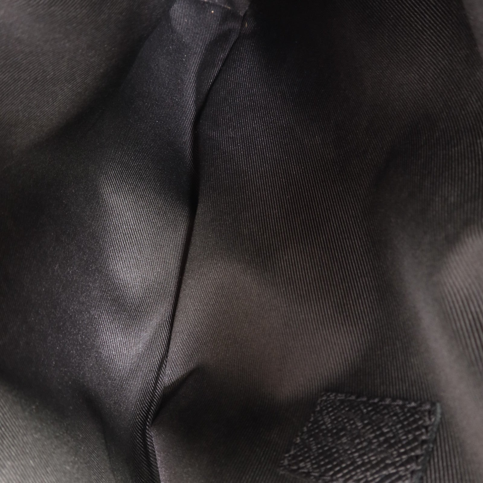 LOUIS VUITTON Taigarama Duo Slingbag銀扣肩背袋