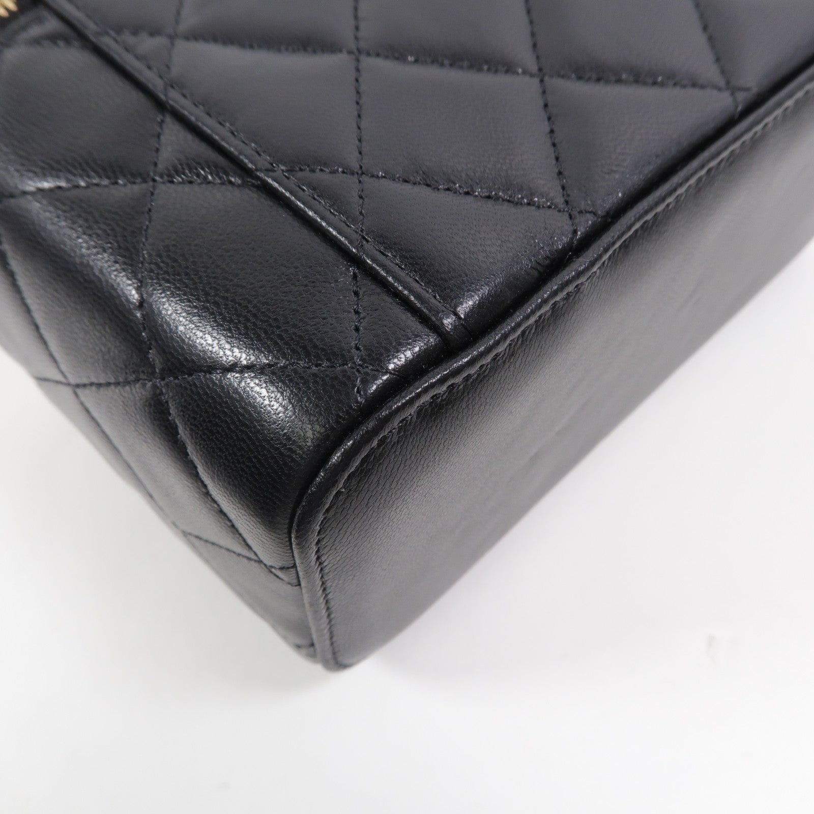 CHANEL 羊皮皮革Vanity Case鏈帶肩背袋