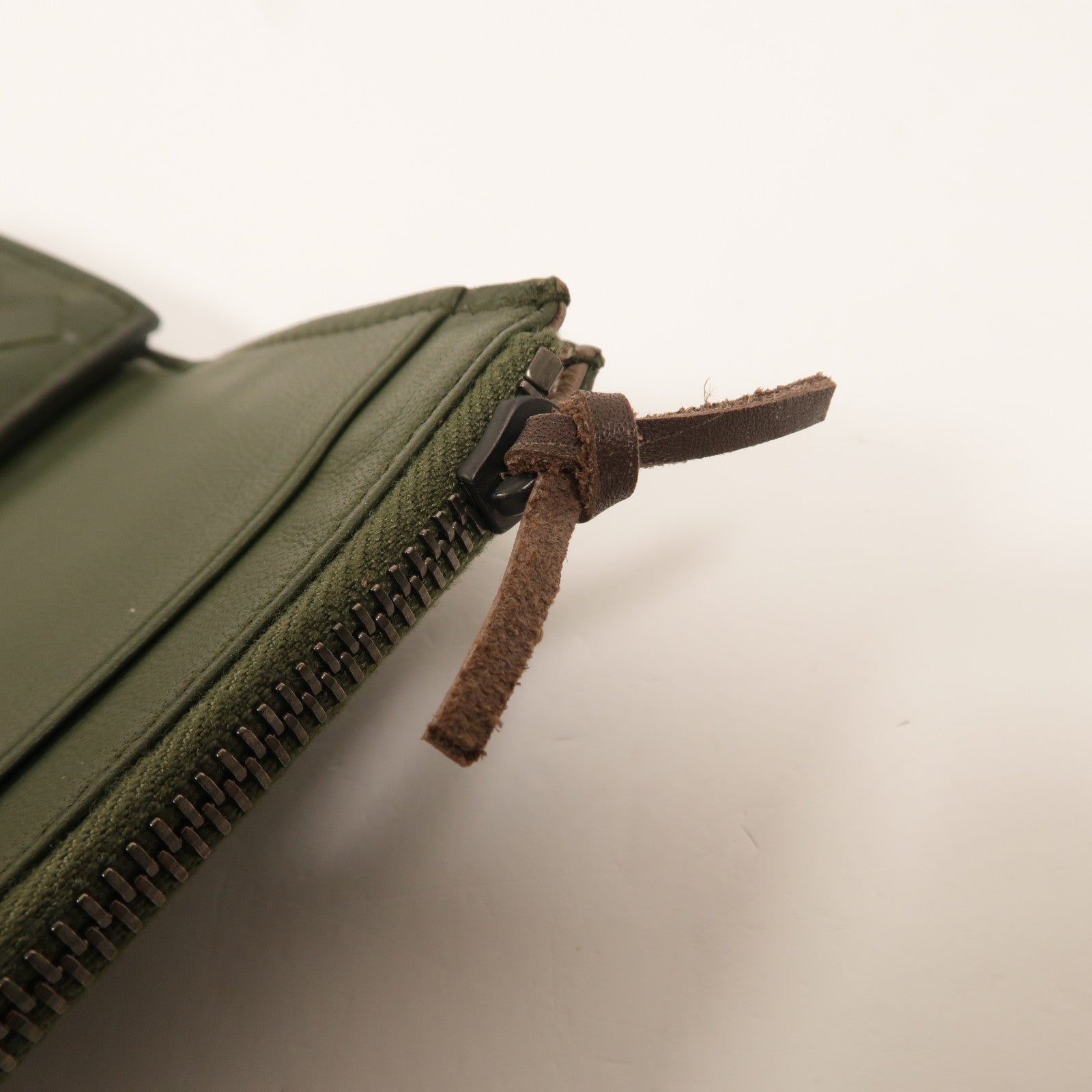 BOTTEGA VENETA 羊皮皮革Tri-Fold Zip Wallet錢包