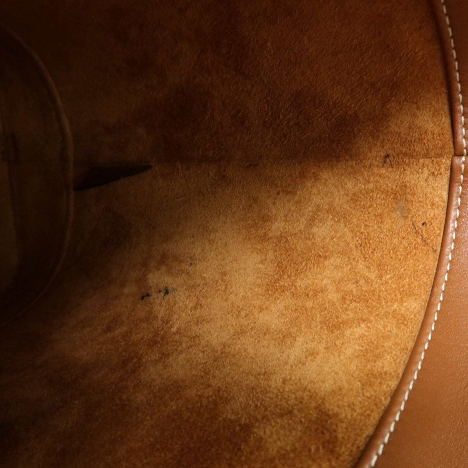 CELINE 牛皮皮革Cuir Triomphe Bucket Bag肩背袋