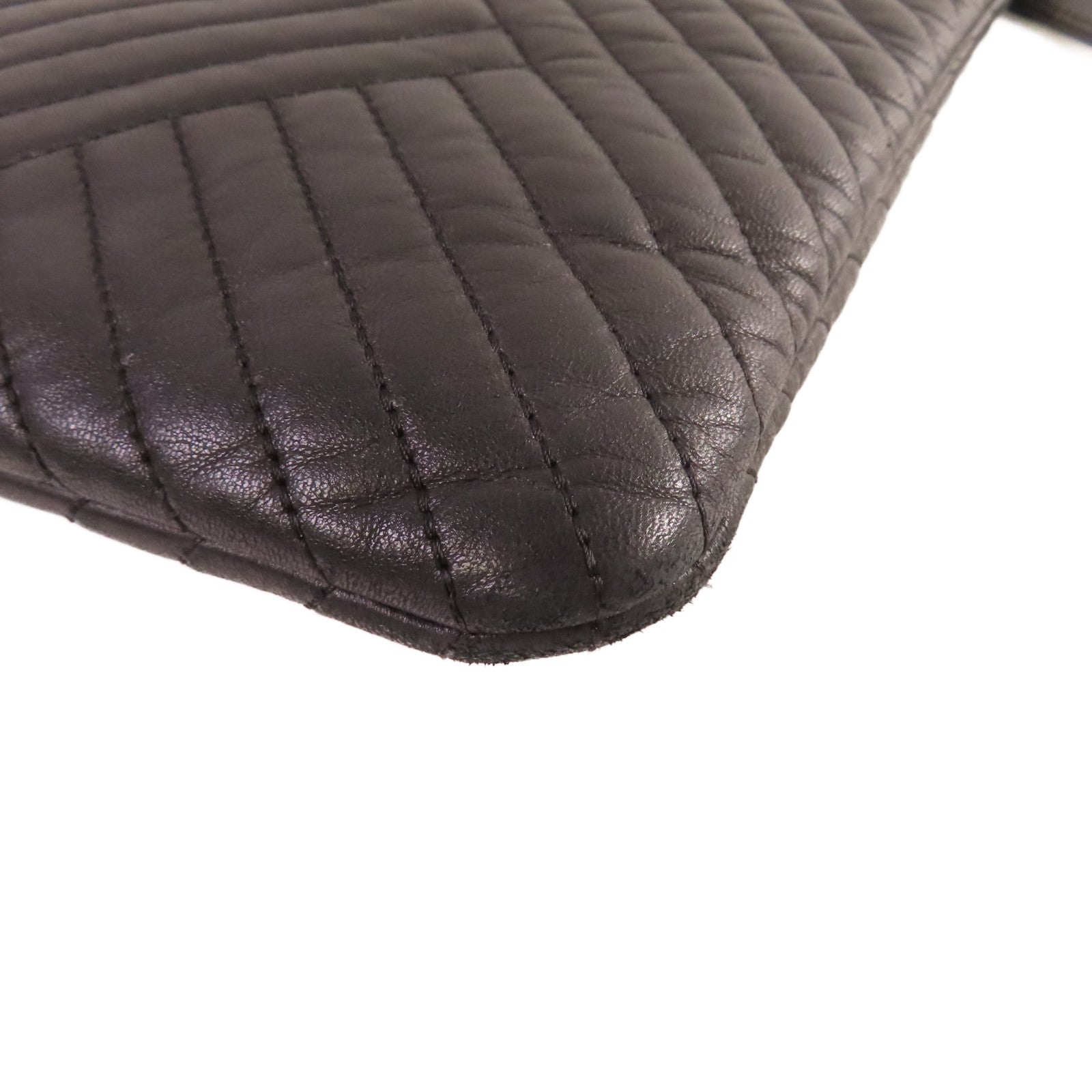 CHANEL 牛皮皮革Clutch銀扣手拿包黑色