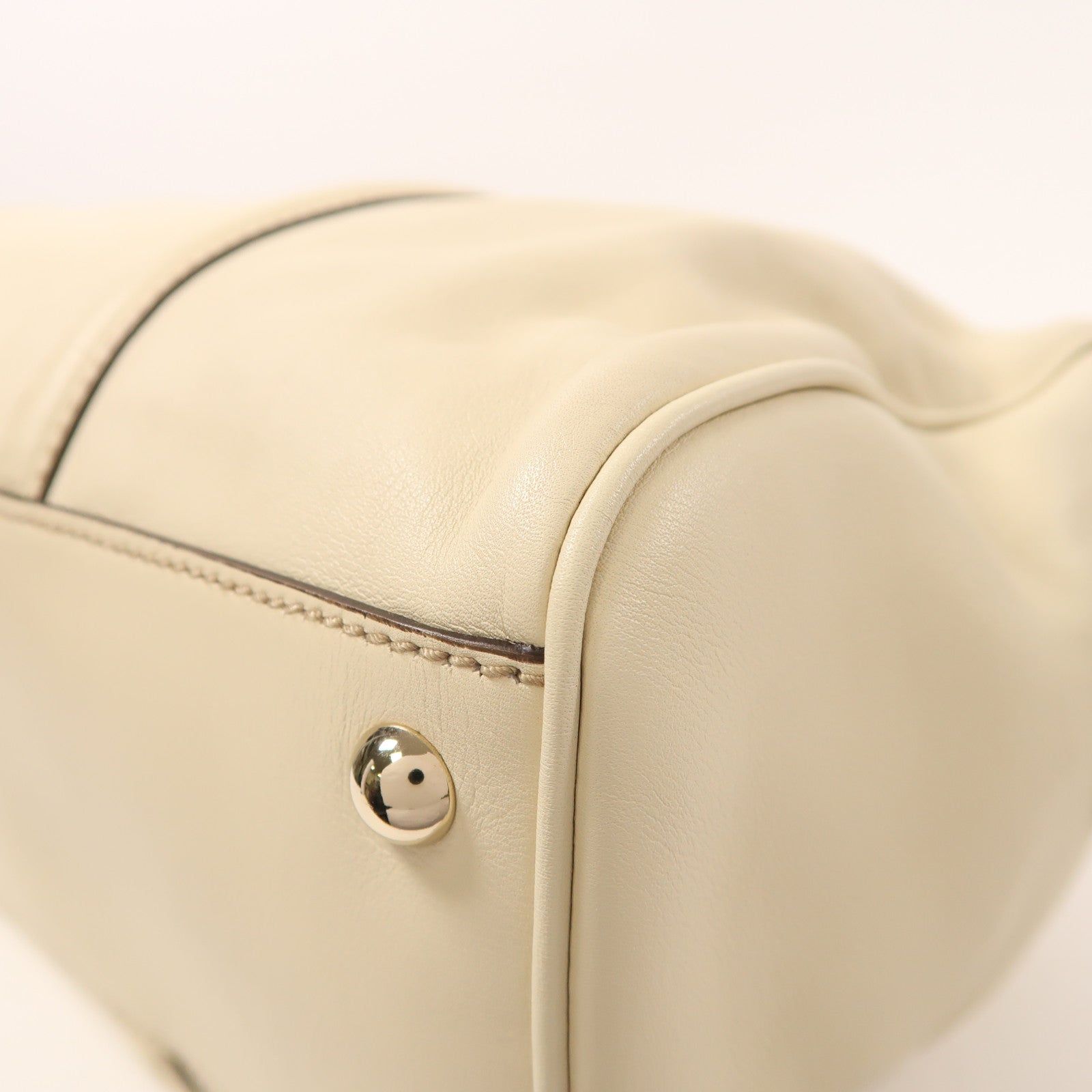 GUCCI 牛皮皮革Shoulder bag金扣肩背袋