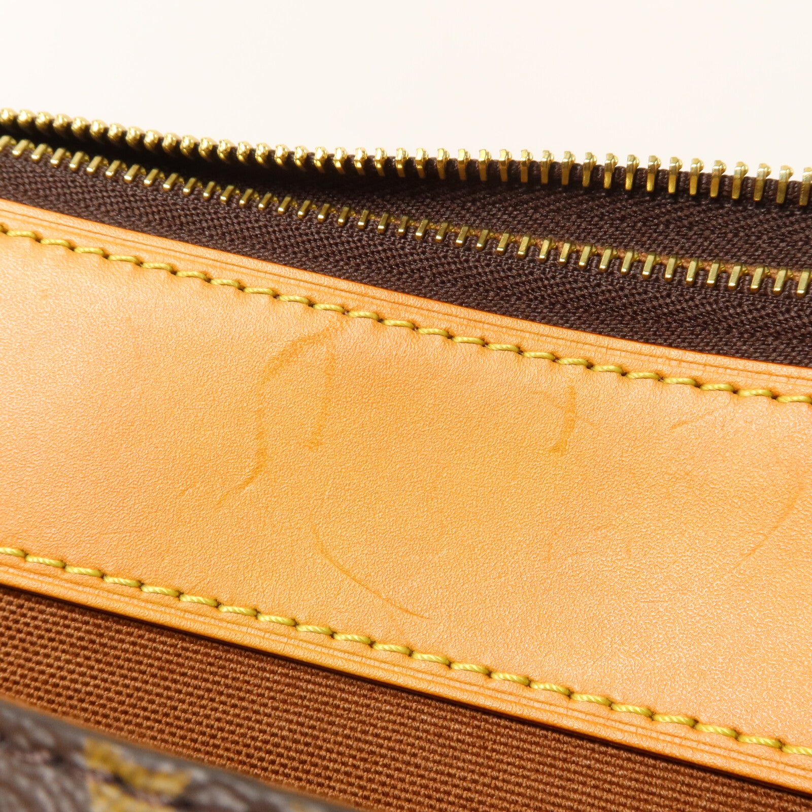 LOUIS VUITTON Monogram Archive Pochette Voyage Souple手拿包