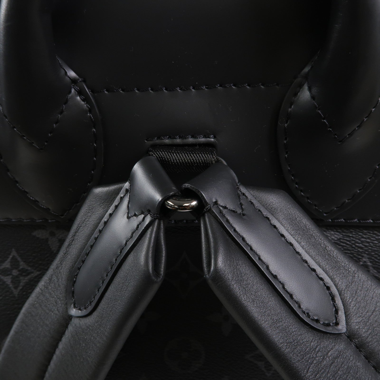 LOUIS VUITTON Monogram Eclipse Steamer背包