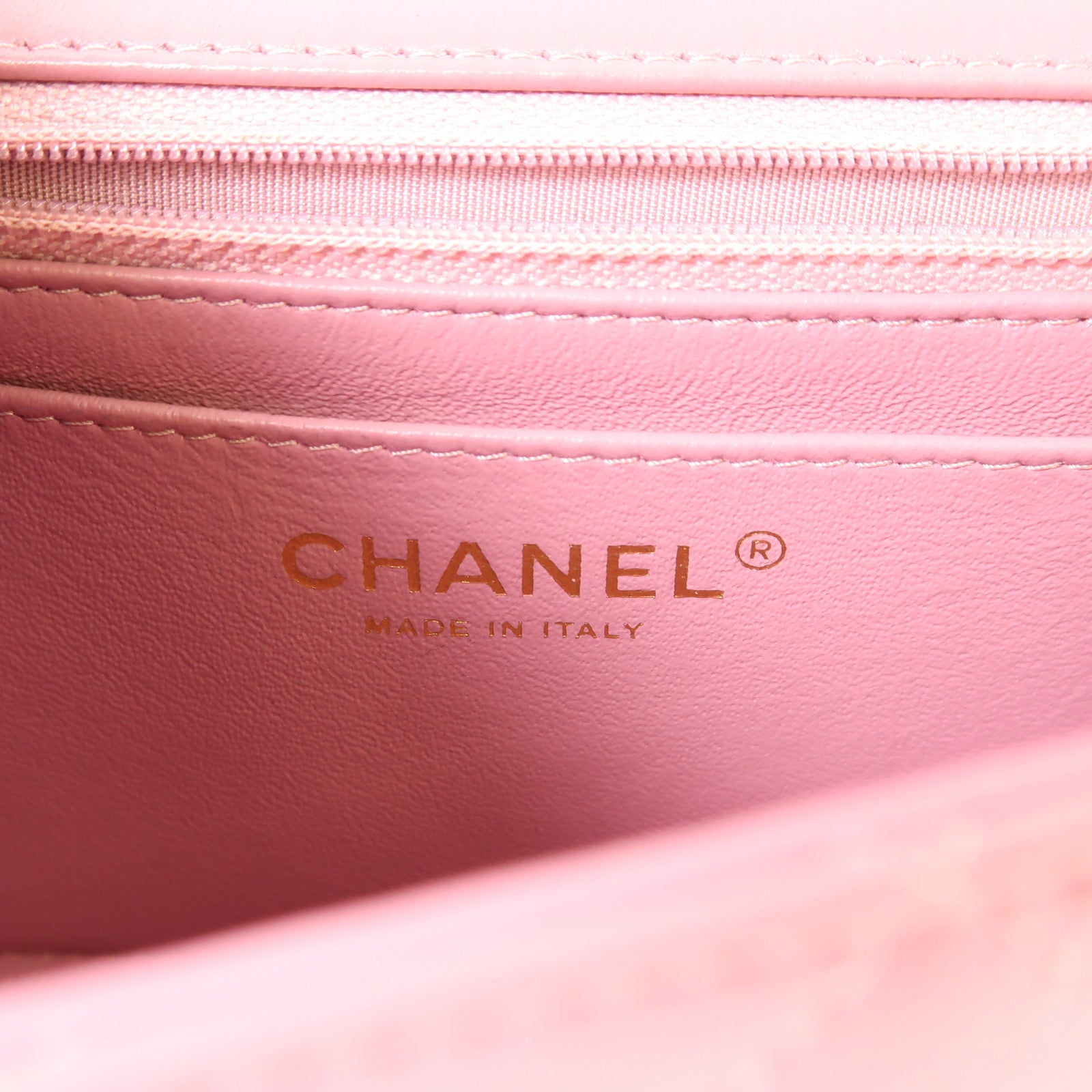 CHANEL 羊皮皮革Mini Classic金扣鏈帶肩背袋