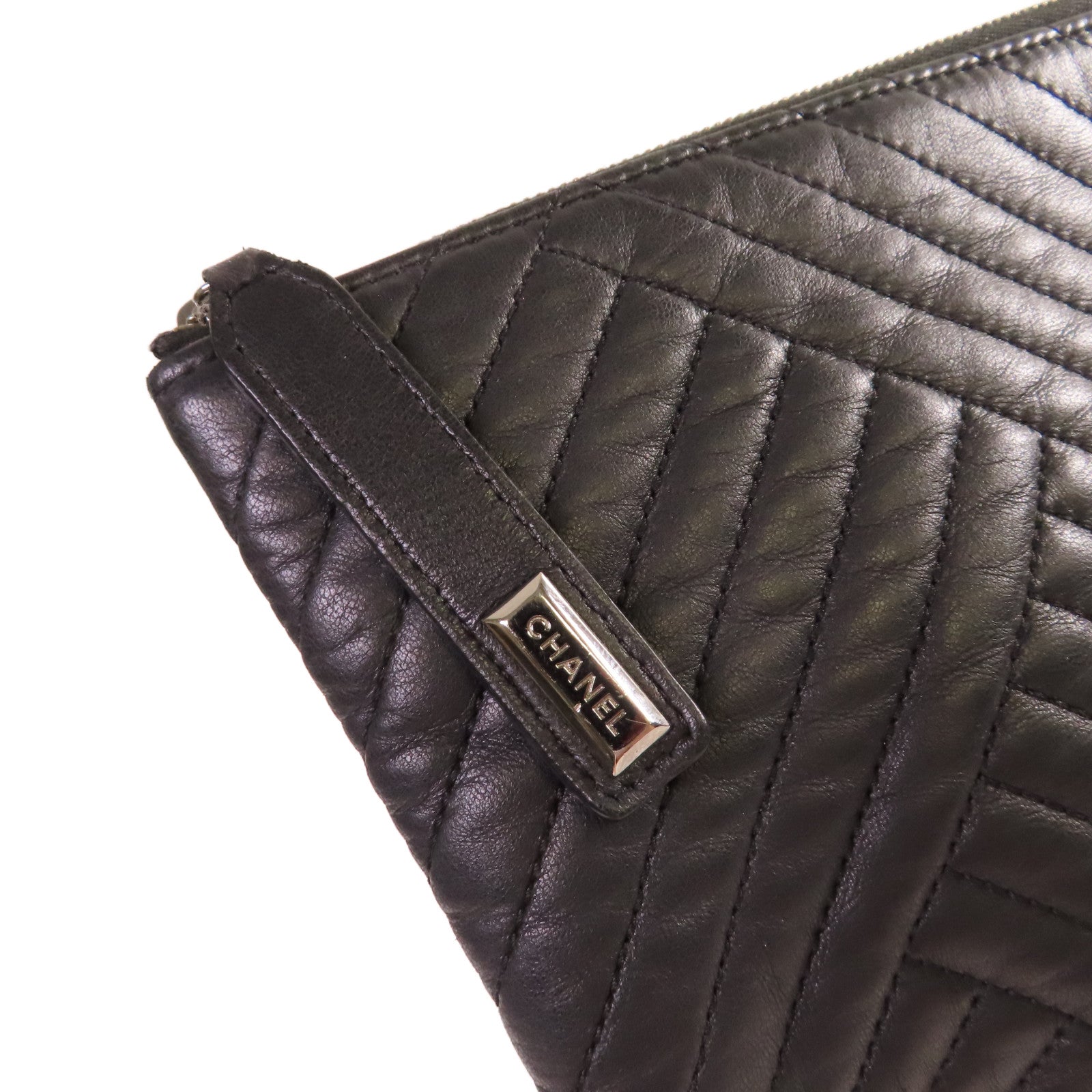 CHANEL 牛皮皮革Clutch銀扣手拿包黑色