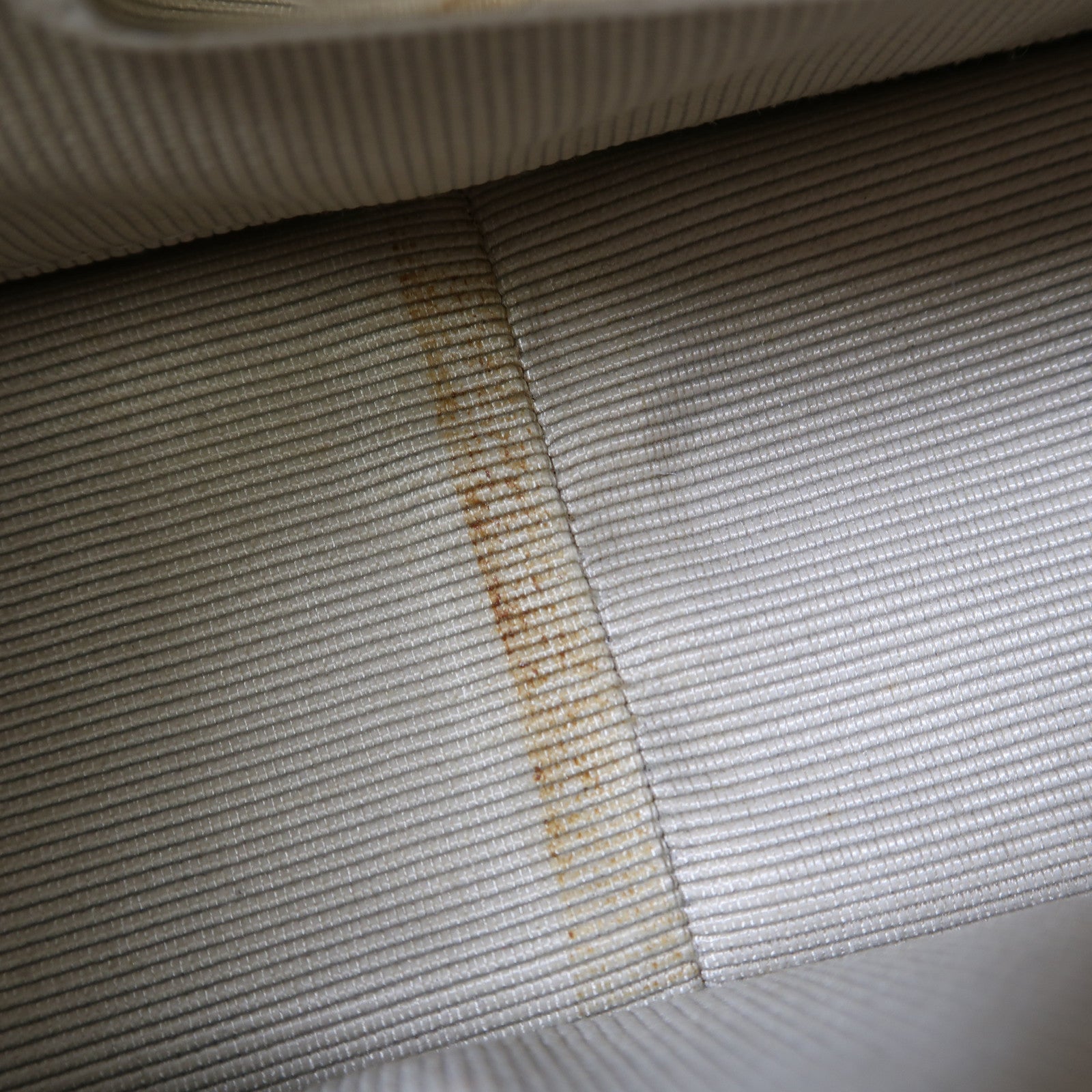 Furla 牛皮皮革Shoulder Bag金扣鏈帶肩背袋白色/灰色