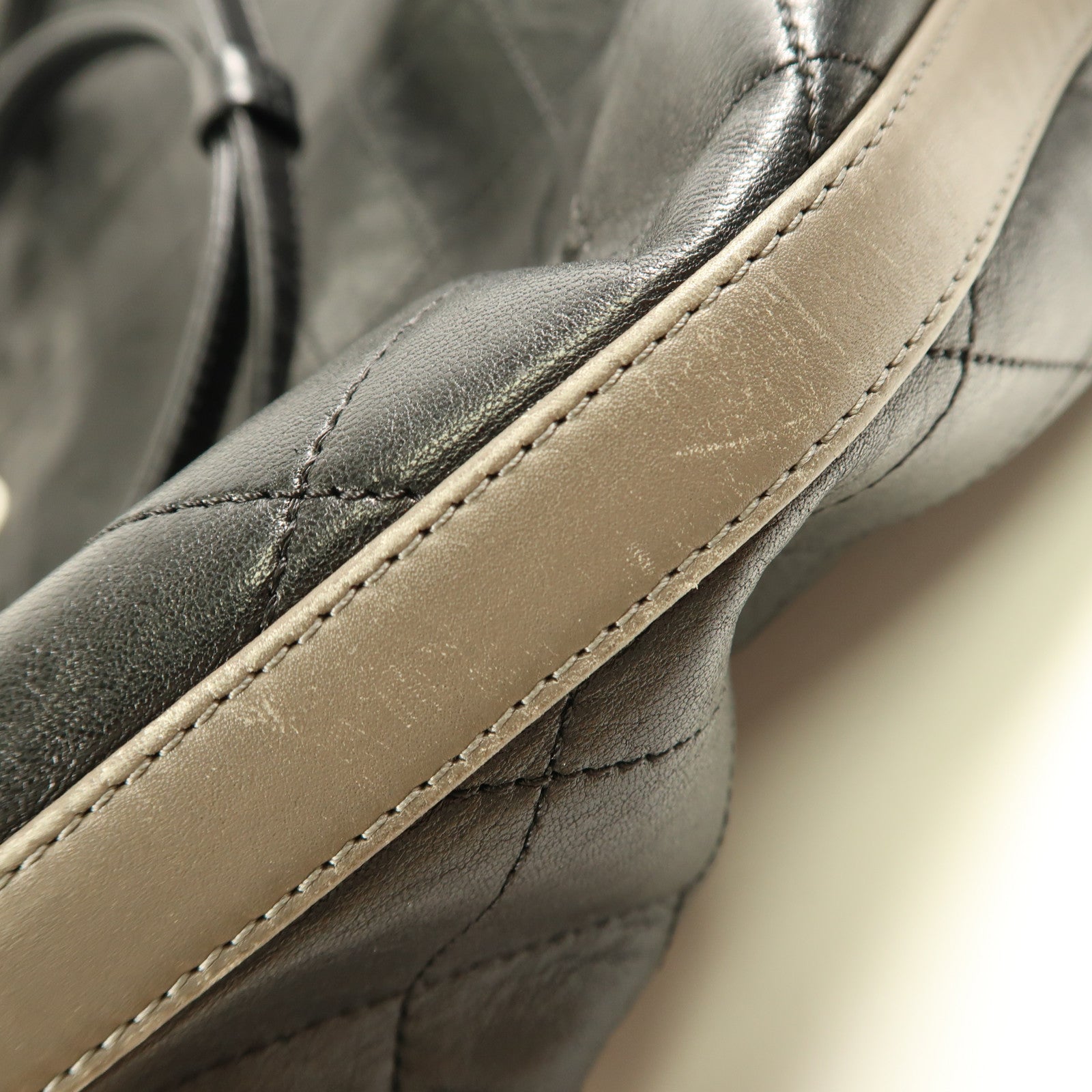 CHANEL 牛皮皮革Handbag銀扣手挽袋