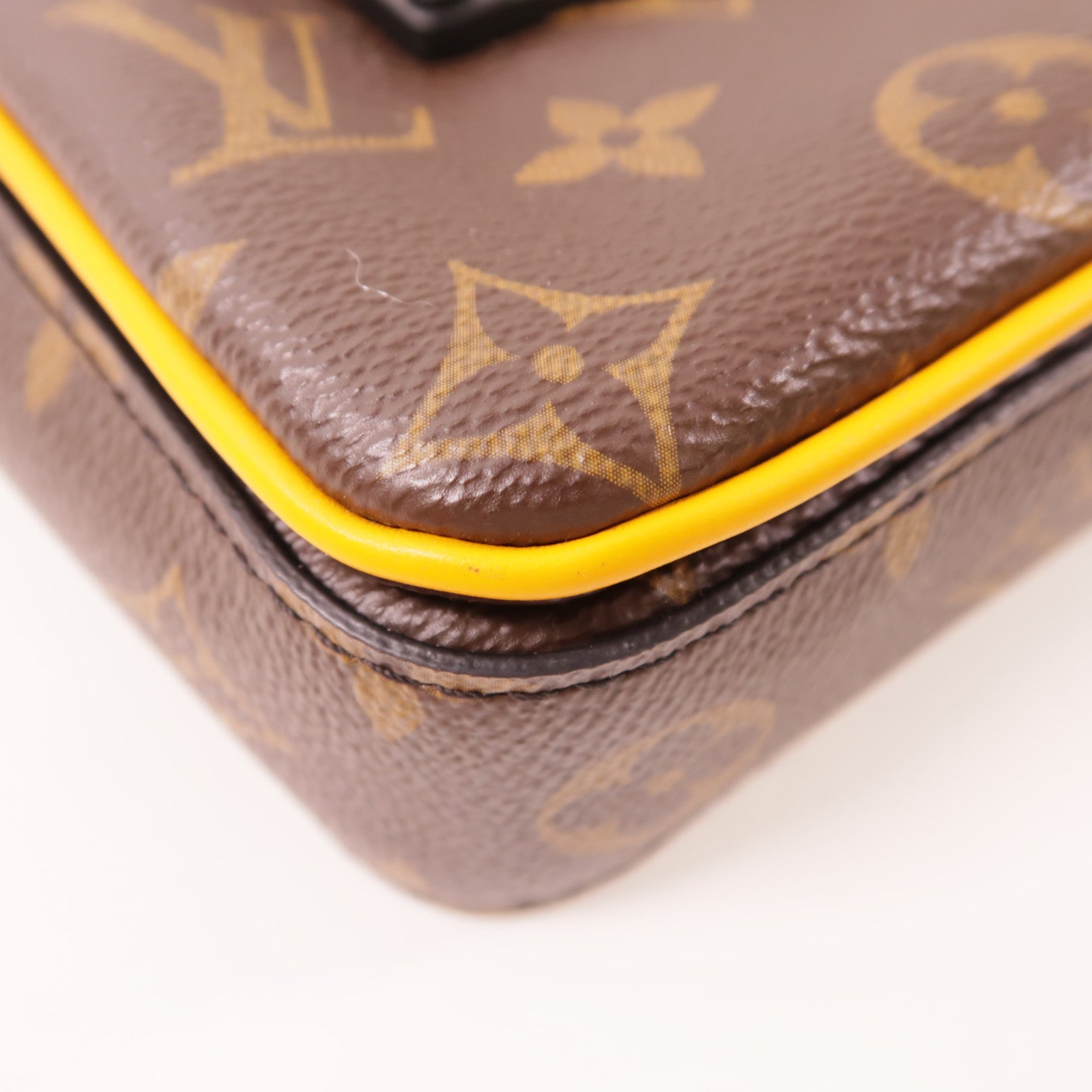 LOUIS VUITTON Monogram S-Lock Vertical肩背袋