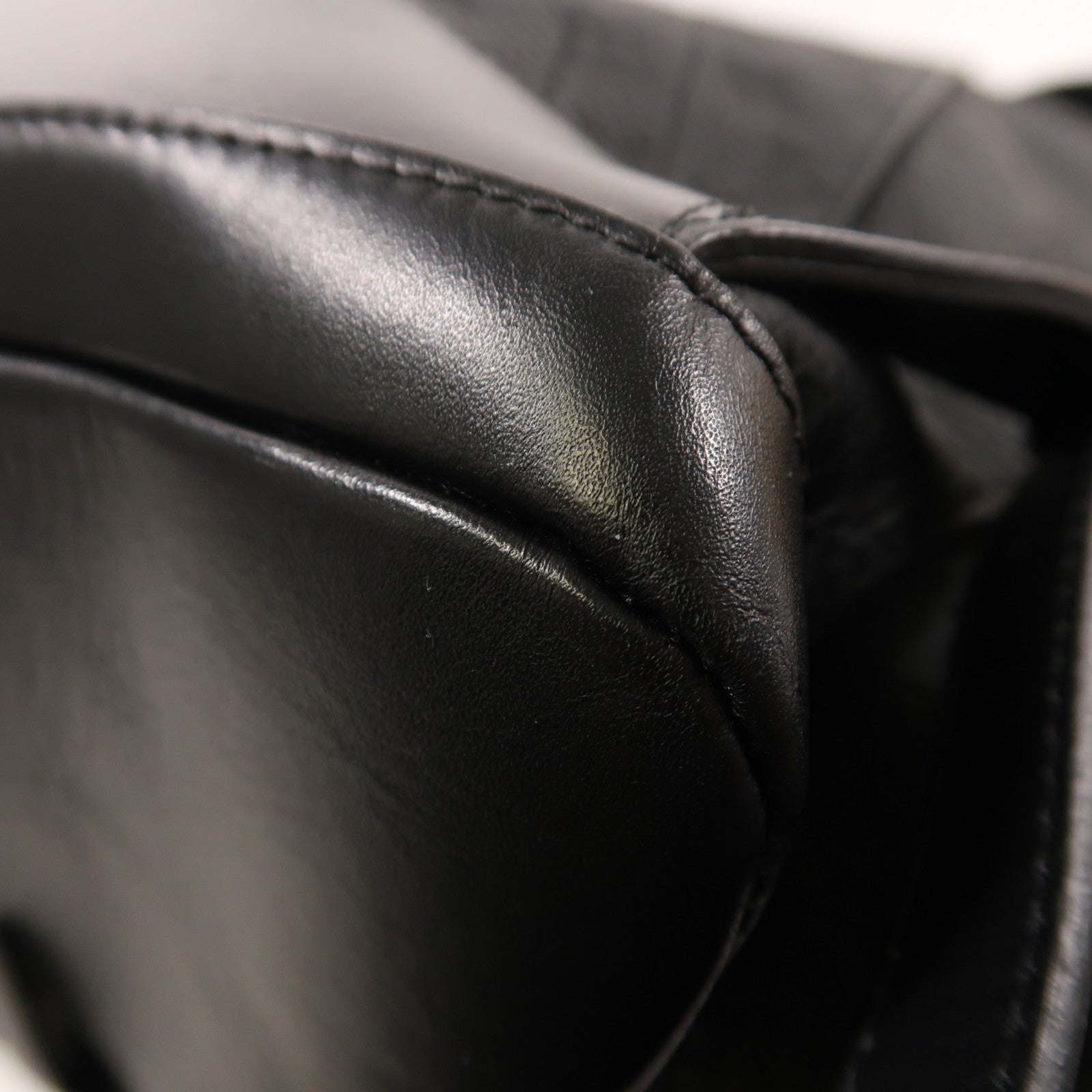 LOUIS VUITTON Monogram Taurillon Christopher GM背包