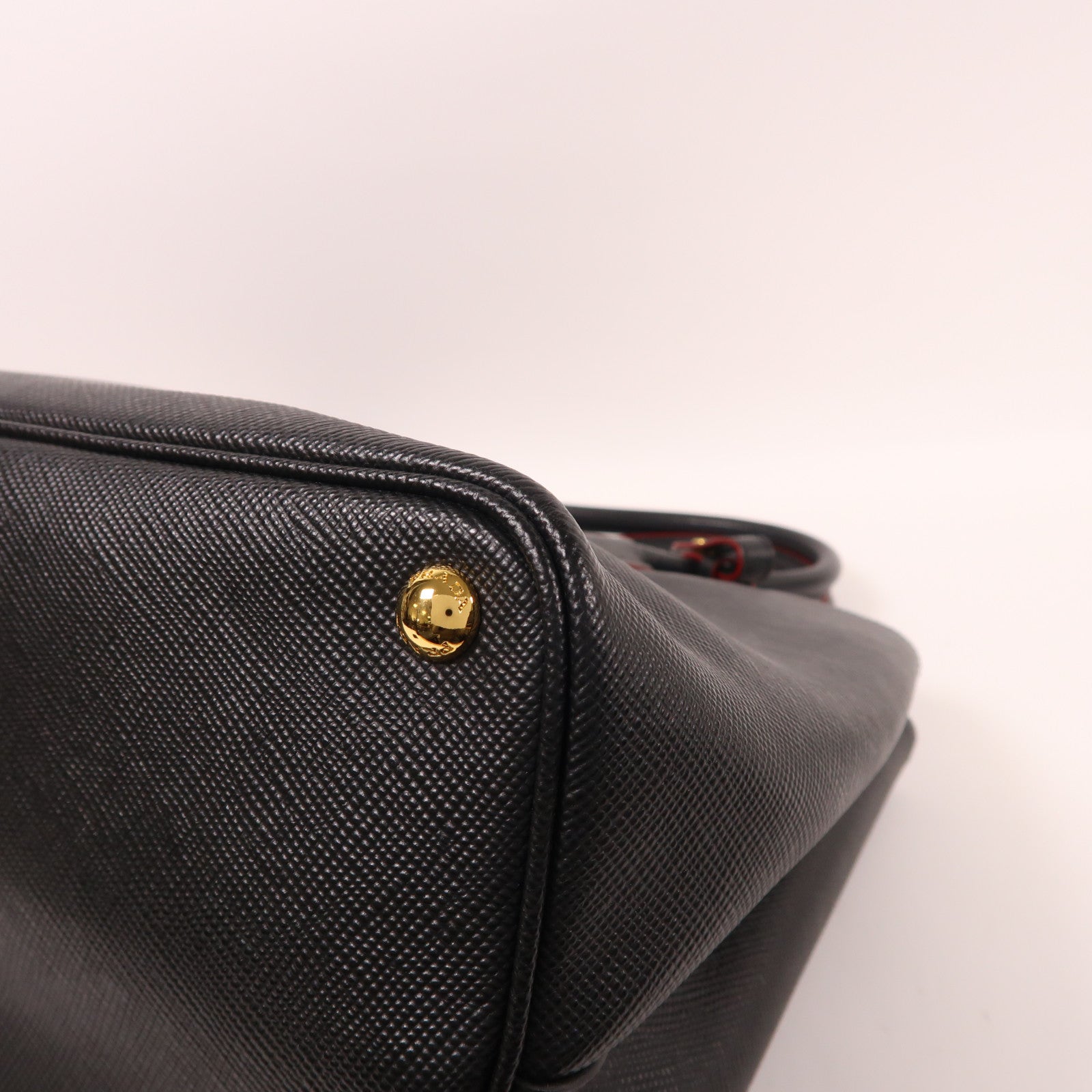 PRADA 牛皮皮革Hand Bag金扣手挽袋黑色