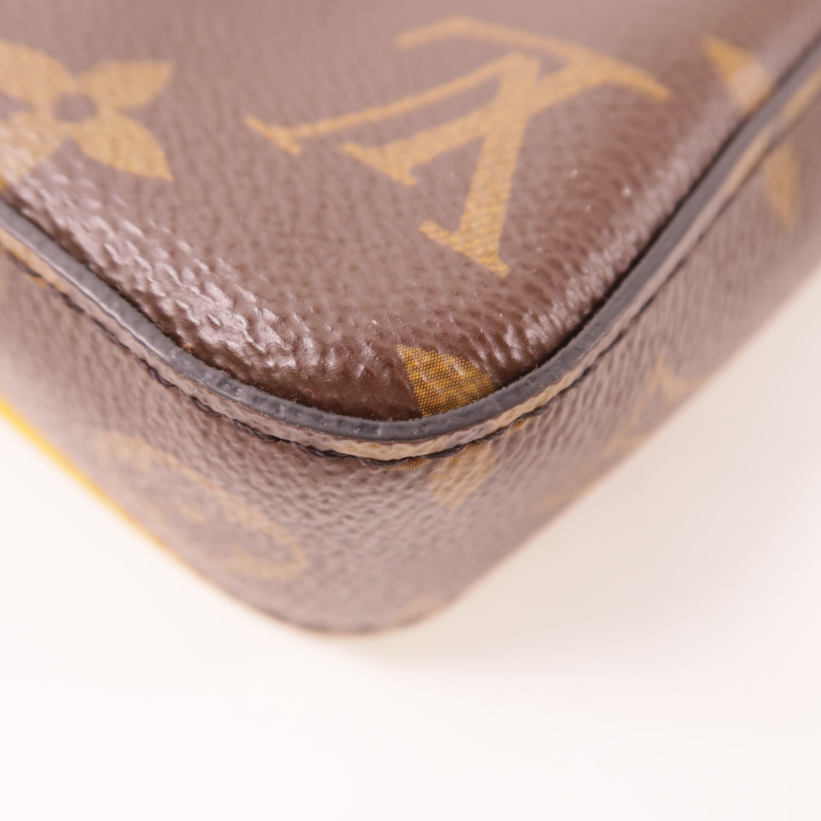 LOUIS VUITTON Monogram S-Lock Vertical肩背袋