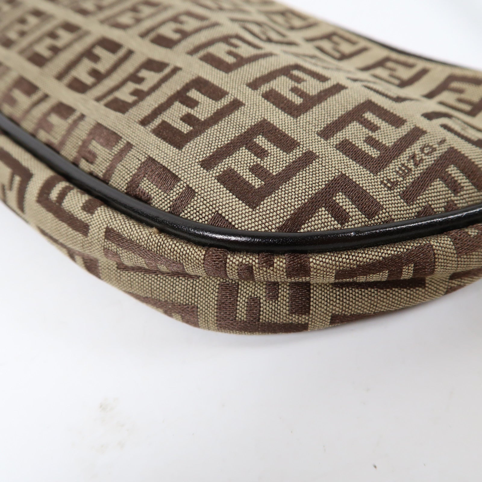 FENDI 帆布Shoulder Bag銀扣肩背袋啡色