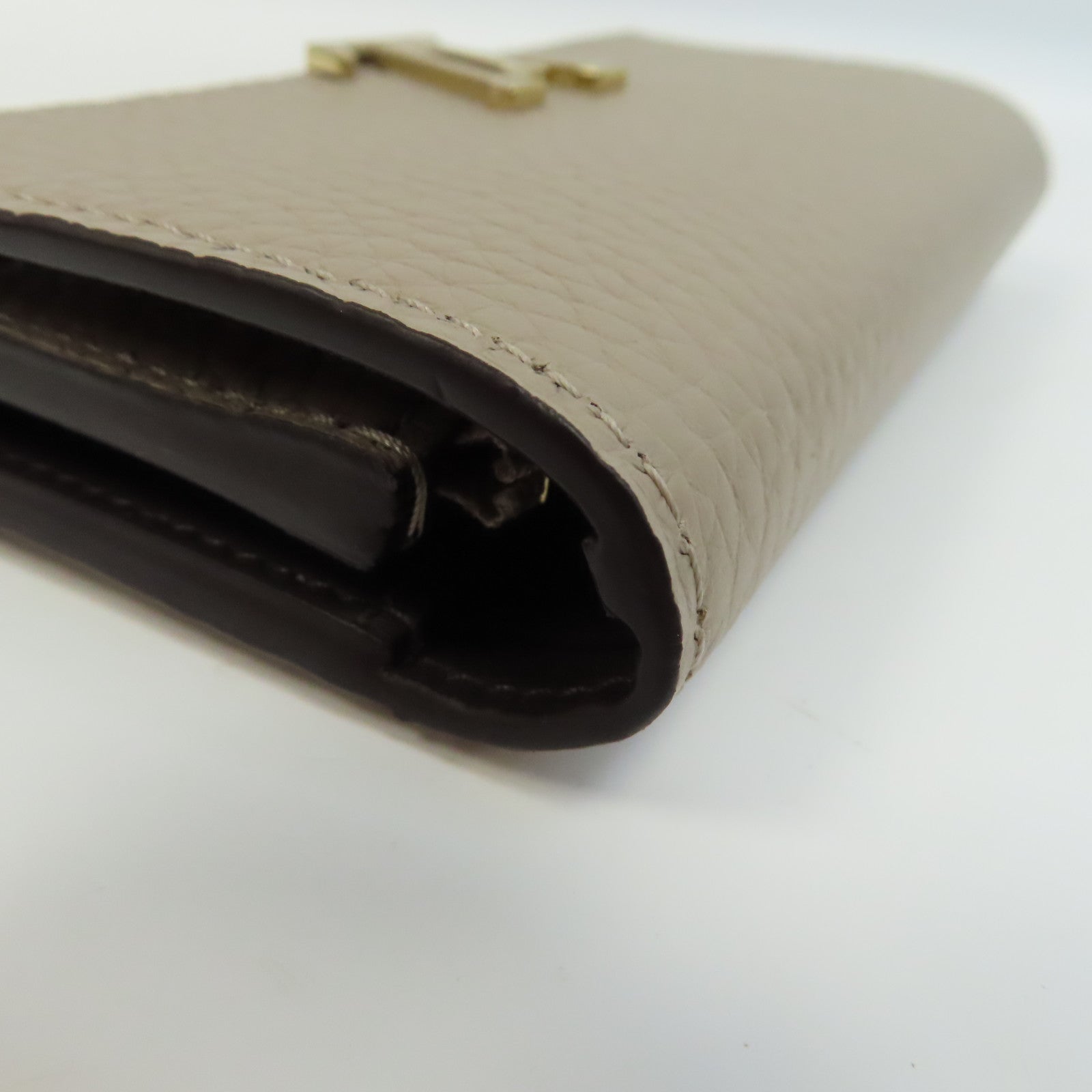 LOUIS VUITTON Taurillon Capucines Wallet金扣錢包杏色