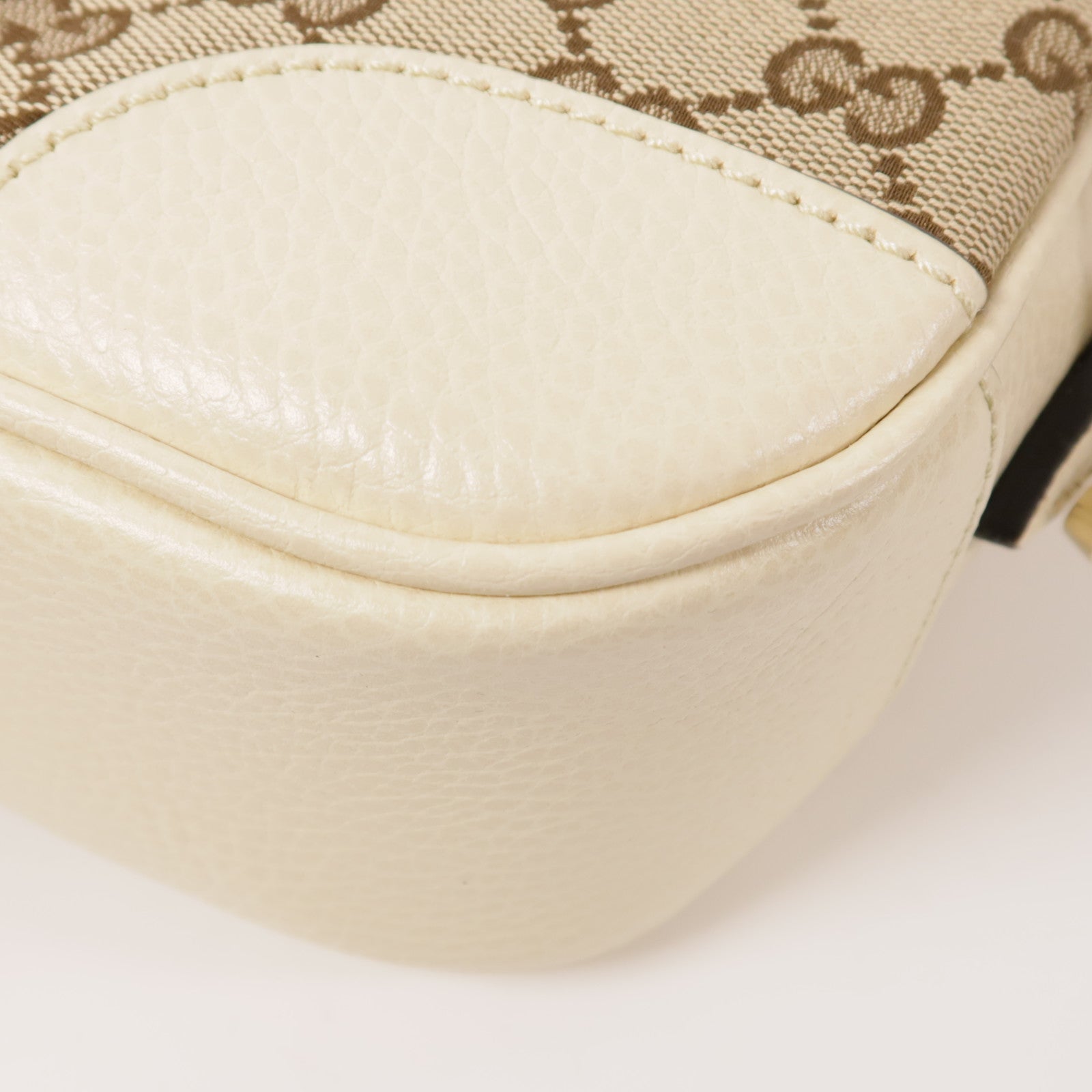 GUCCI 帆布Shoulder Bag金扣肩背袋