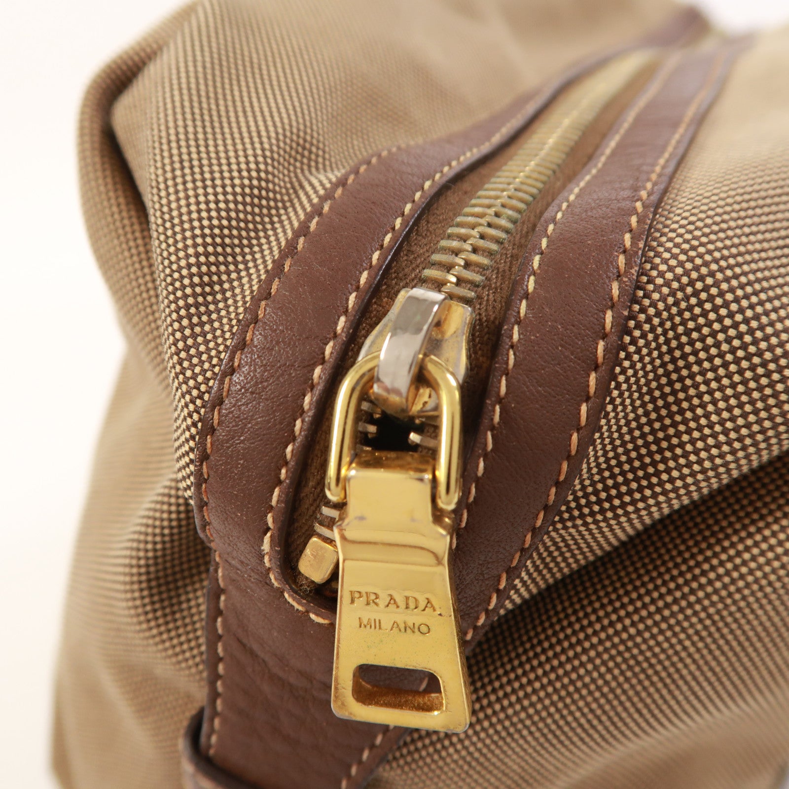 PRADA 帆布Shoulder Bag金扣肩背袋