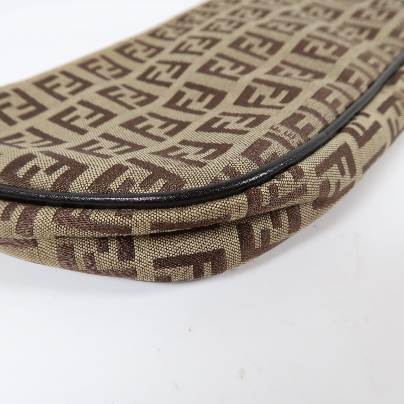 FENDI 帆布Shoulder Bag銀扣肩背袋啡色