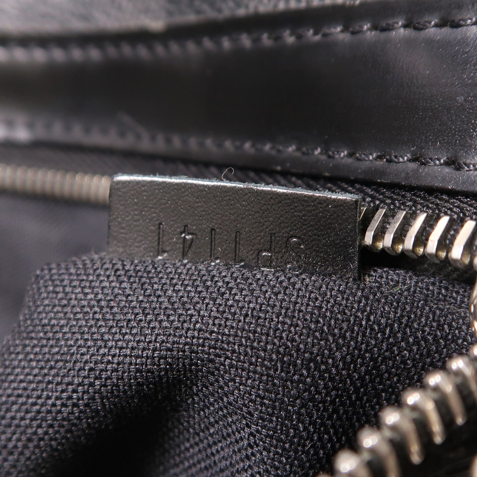 LOUIS VUITTON Damier Graphite Graphite Daniel銀扣肩背袋