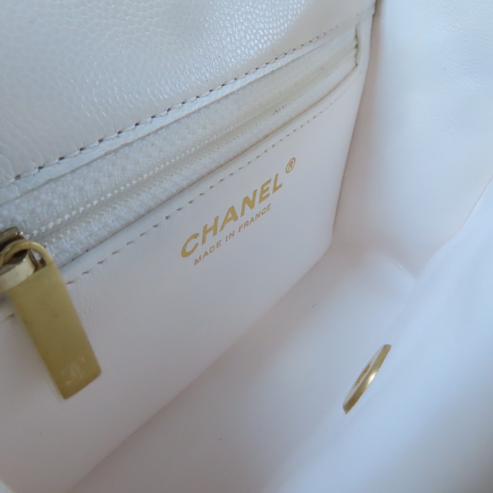 CHANEL 【激減優惠】菱格牛皮皮革Chain Shoulder金扣鏈帶肩背袋白色