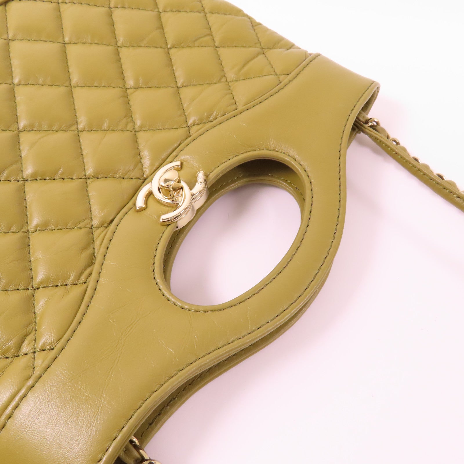 CHANEL 牛皮皮革C31 Small金扣鏈帶肩背袋