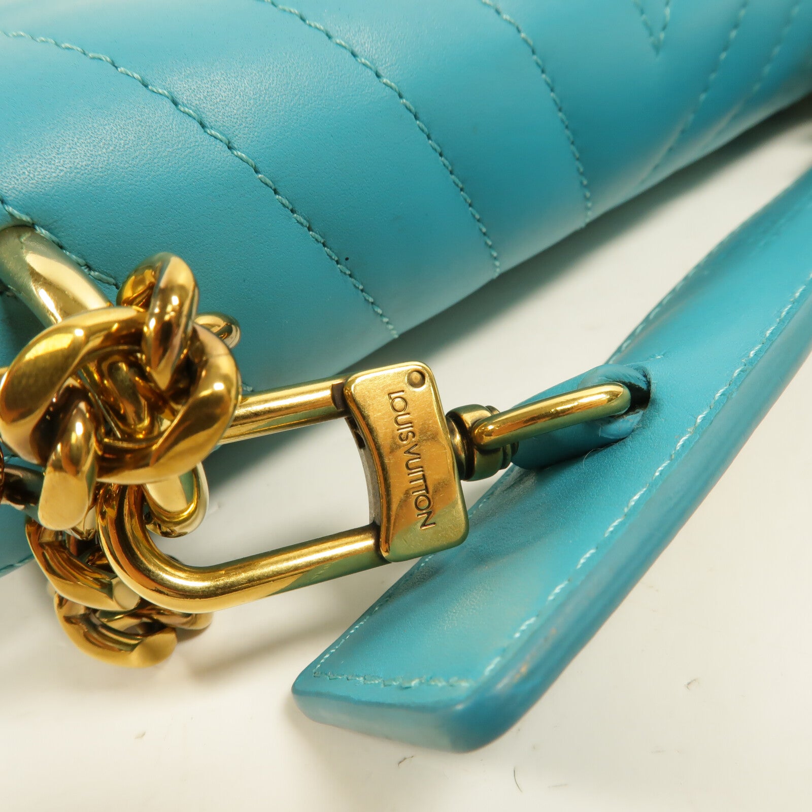 LOUIS VUITTON 牛皮皮革New Wave Chain Bag PM鏈帶手挽肩背兩用袋
