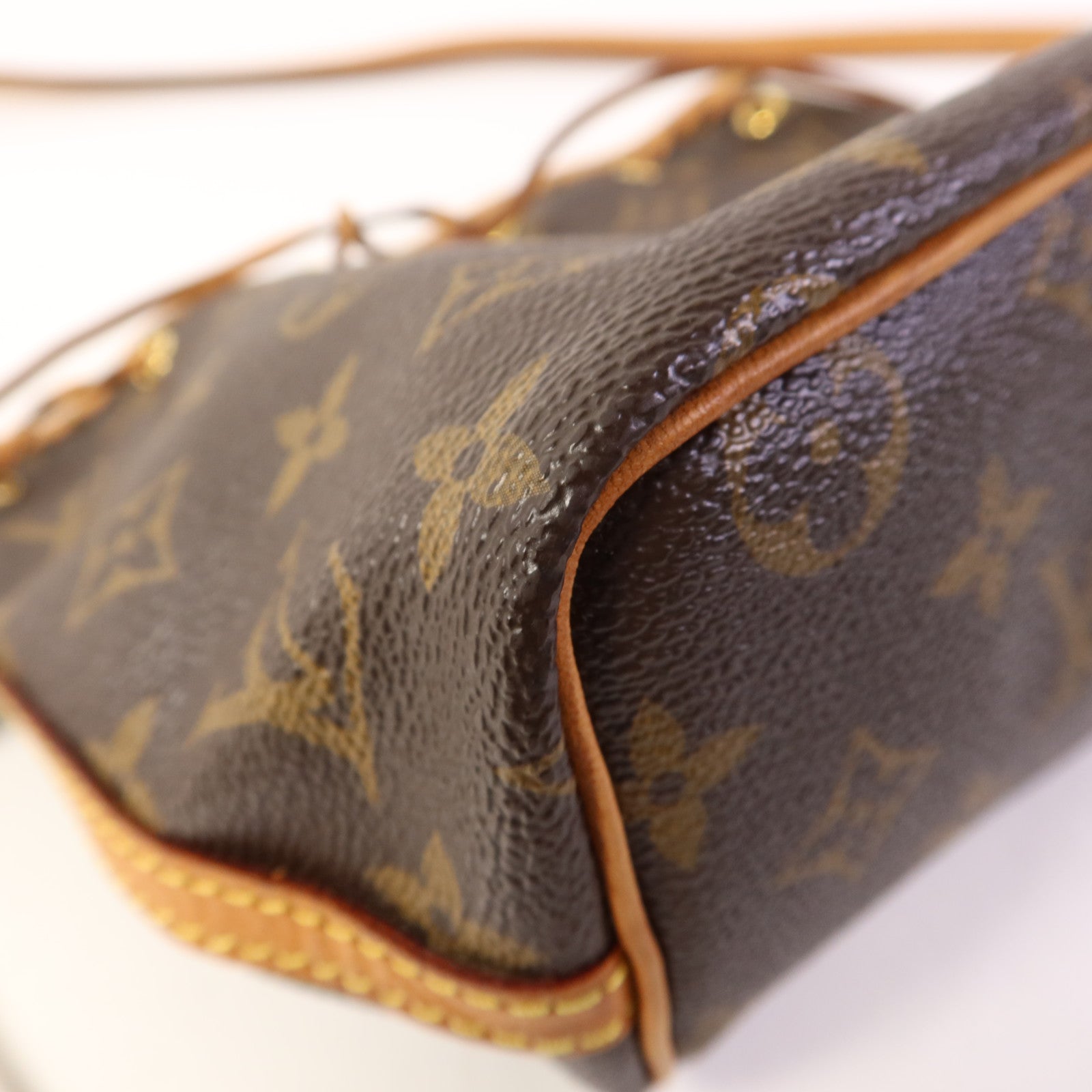 LOUIS VUITTON Monogram Nano Noe金扣肩背袋