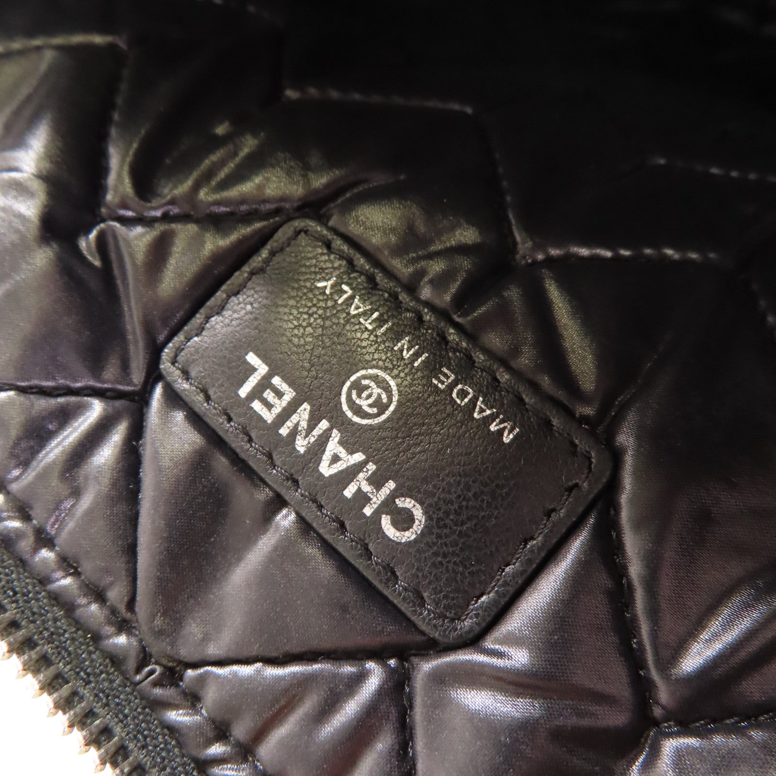 CHANEL 牛皮皮革Clutch銀扣手拿包黑色