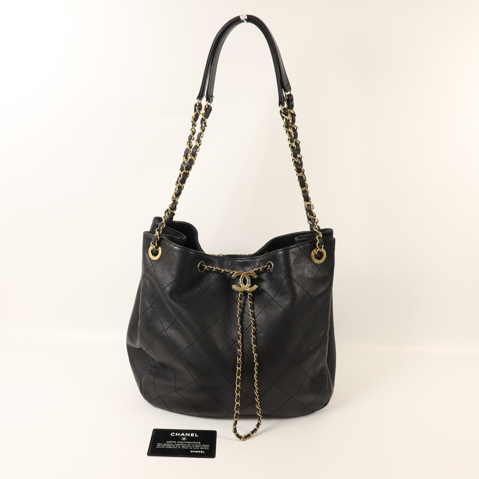 CHANEL 牛皮皮革Bucket Bag鏈帶肩背袋