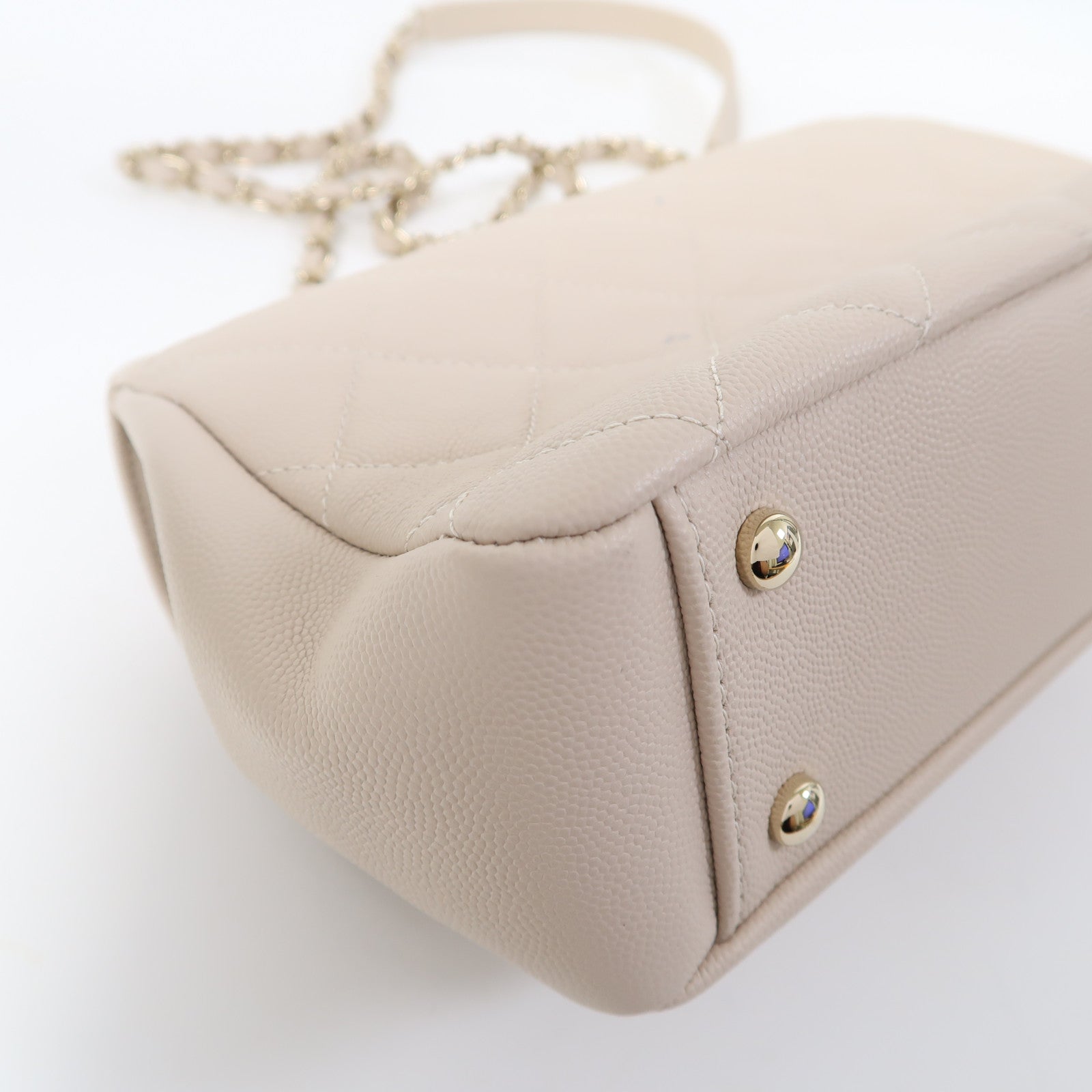 CHANEL 菱格Caviar皮革Shoulder Bag金扣鏈帶肩背袋米色