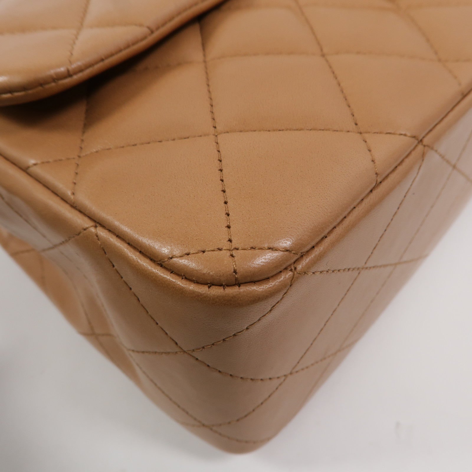 CHANEL 羊皮皮革Classic Jumbo鏈帶肩背袋