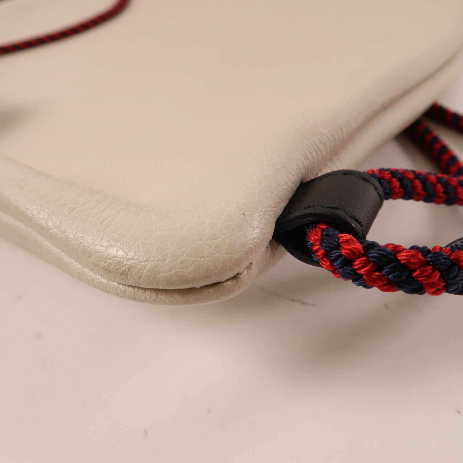 GUCCI 牛皮皮革GG Drawstring Backpack背包杏色