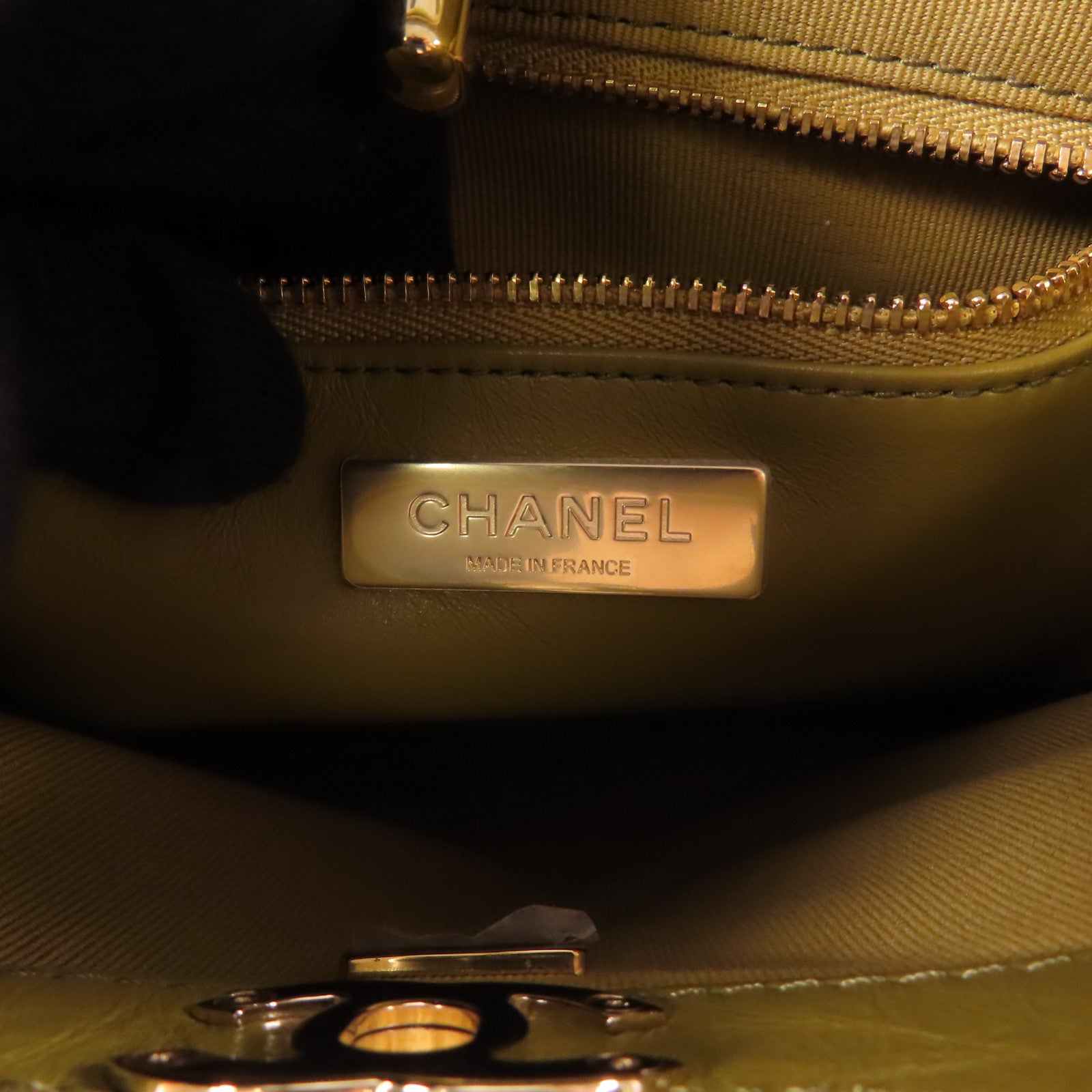 CHANEL 牛皮皮革C31 Small金扣鏈帶肩背袋