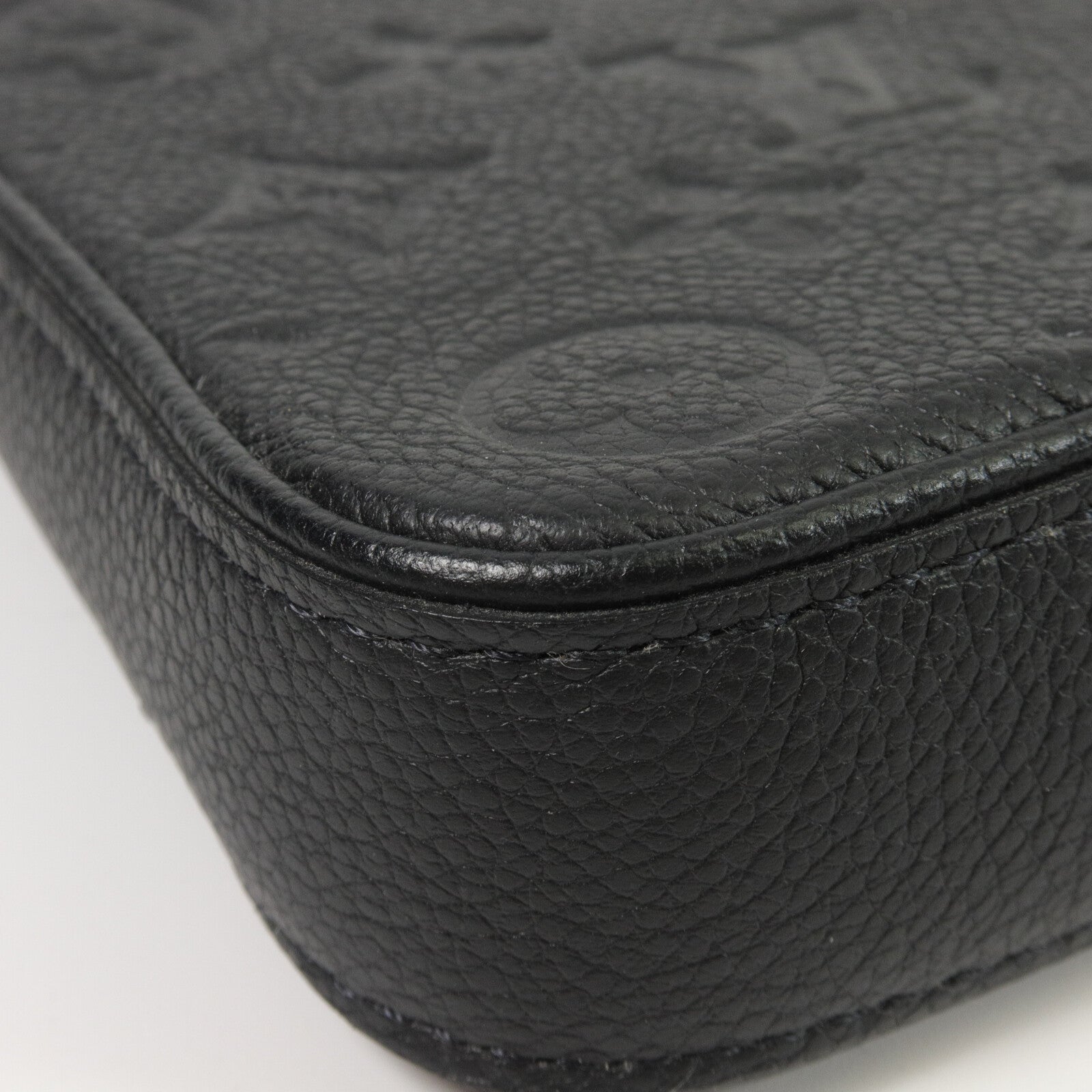 LOUIS VUITTON Monogram Empreinte Easy Pouch On Strap手挽肩背兩用袋